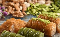 باقلوا کیلویی (600 گرم) در کافه باقلوای علی کیپا با 15% تخفیف
