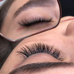 Sara_eyelash