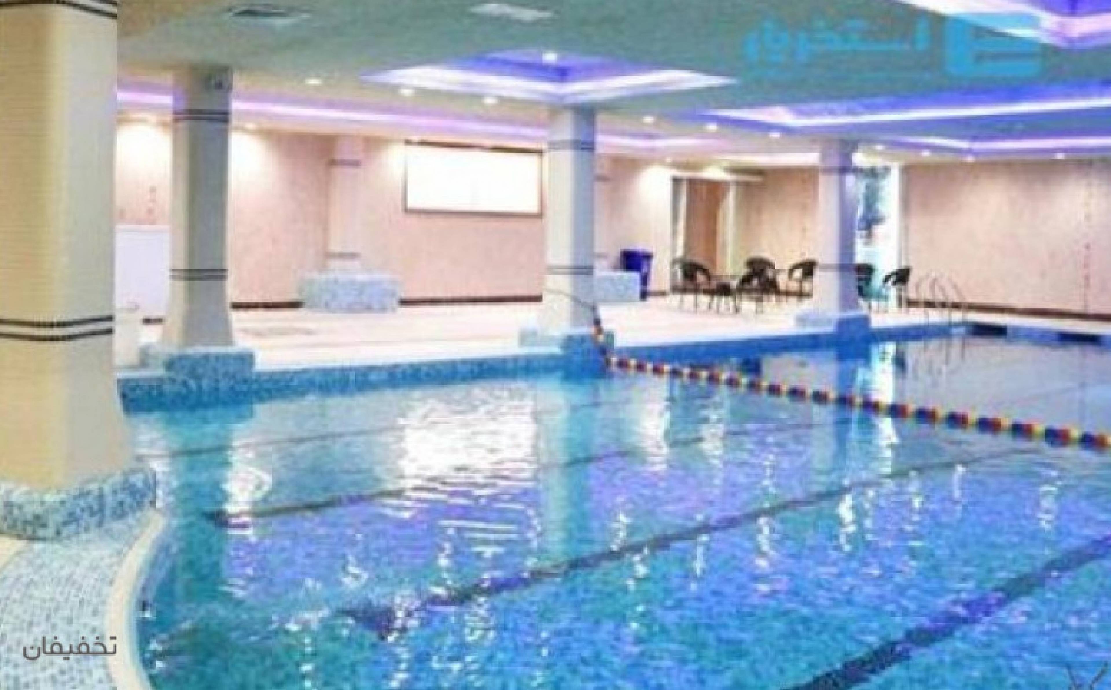 استخر و مجموعه ورزشی همایون