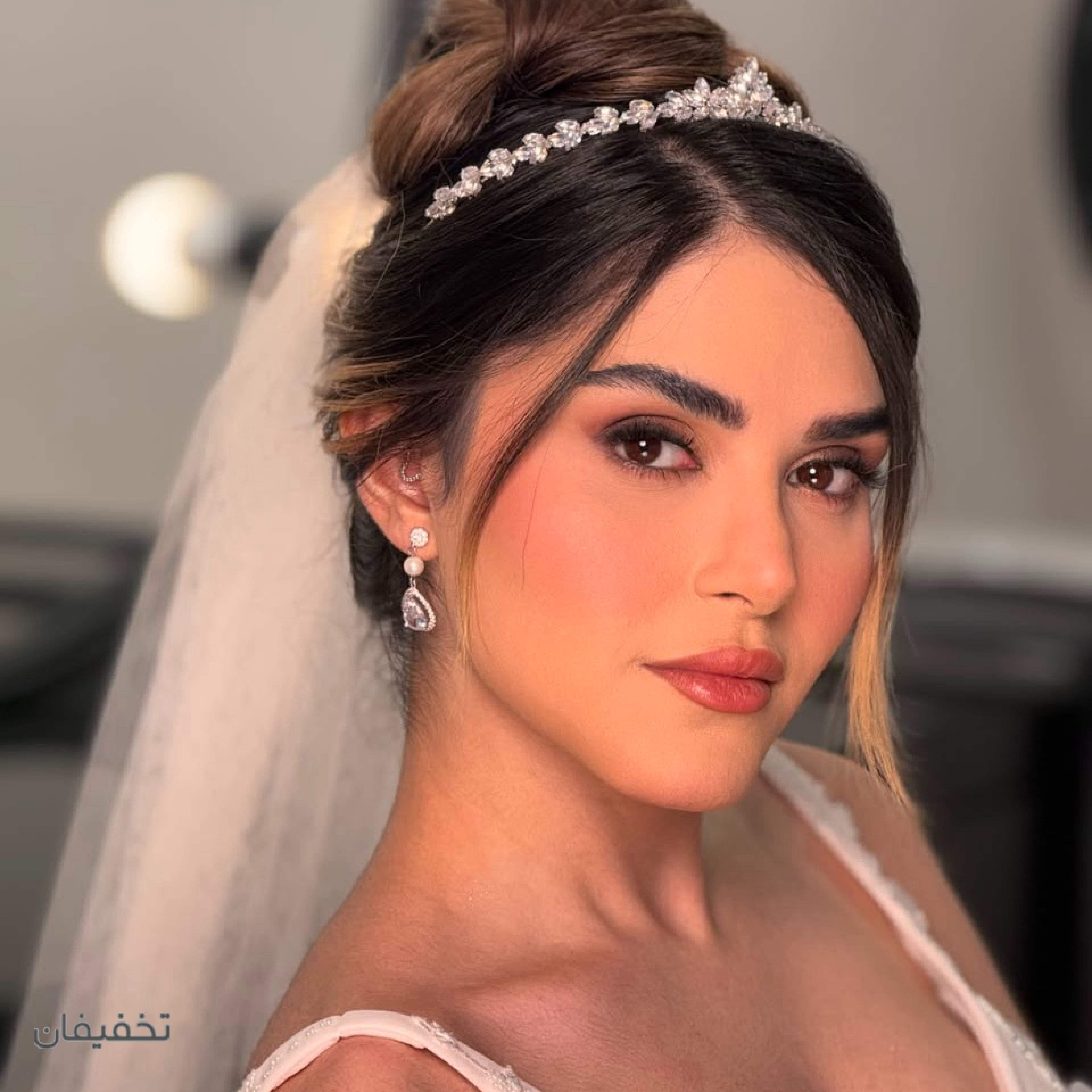 اکادمی زیبایی بهارا 