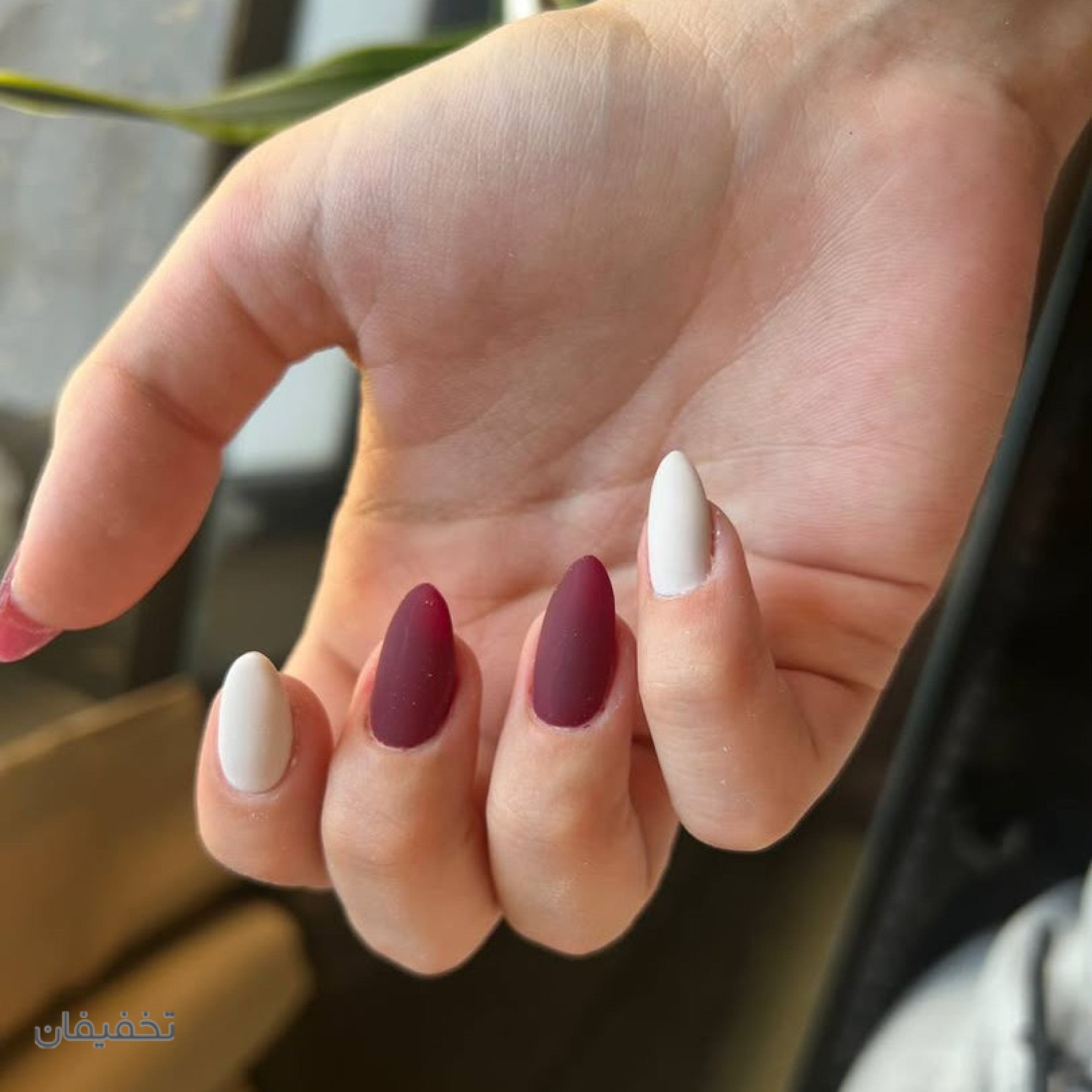اکادمی زیبایی بهارا 