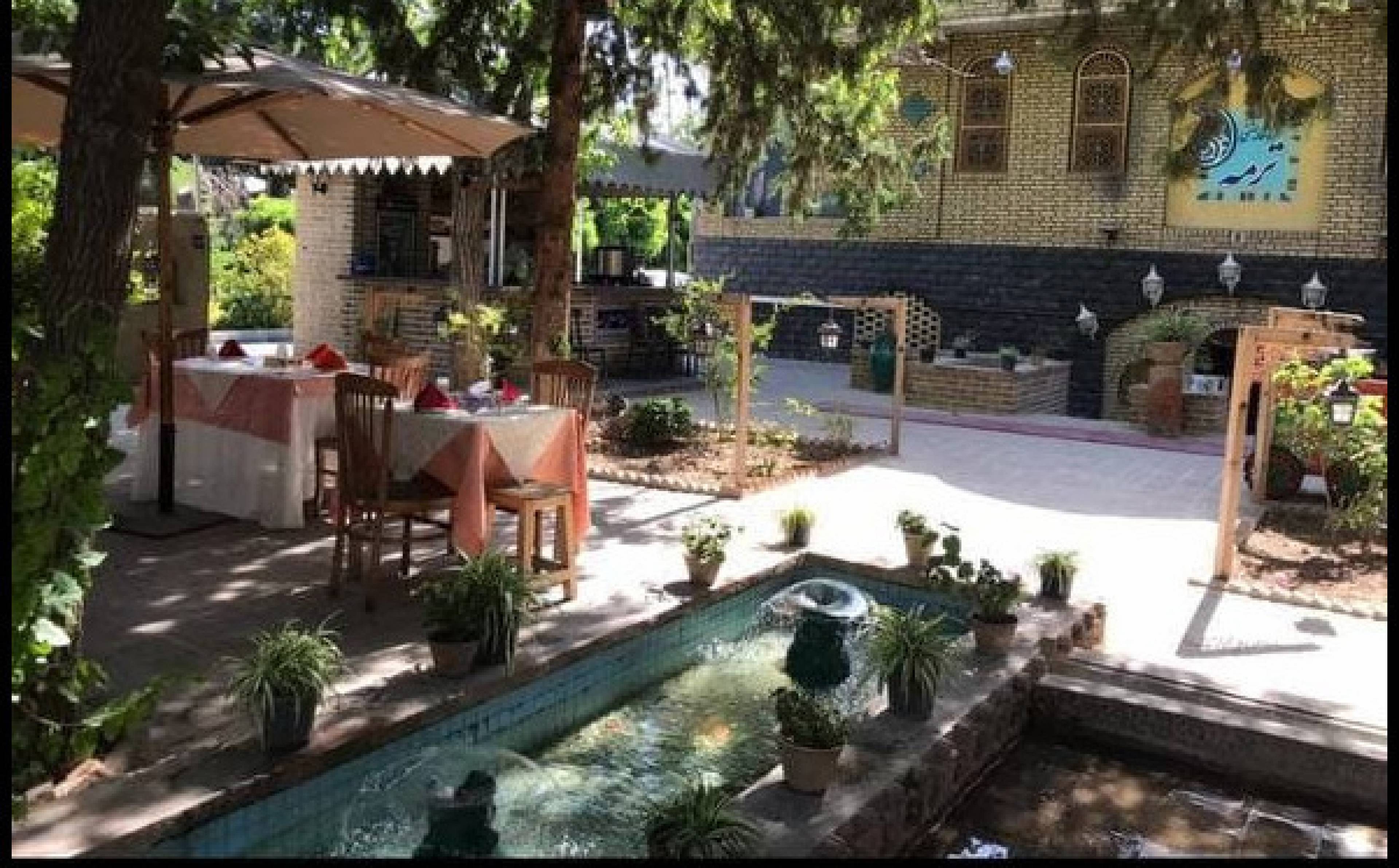 رستوران  سنتی ترمه