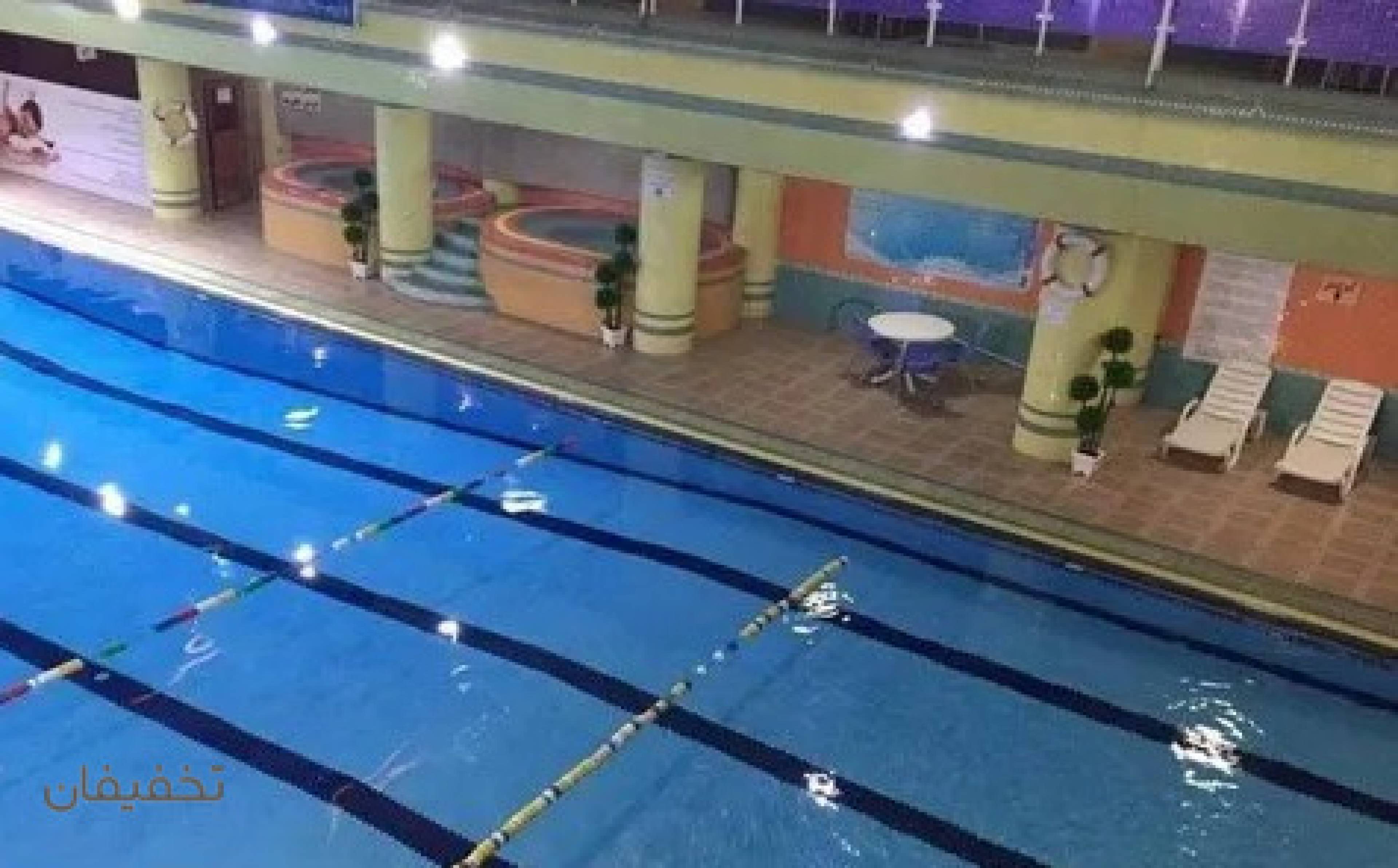 استخر قصر نشاط