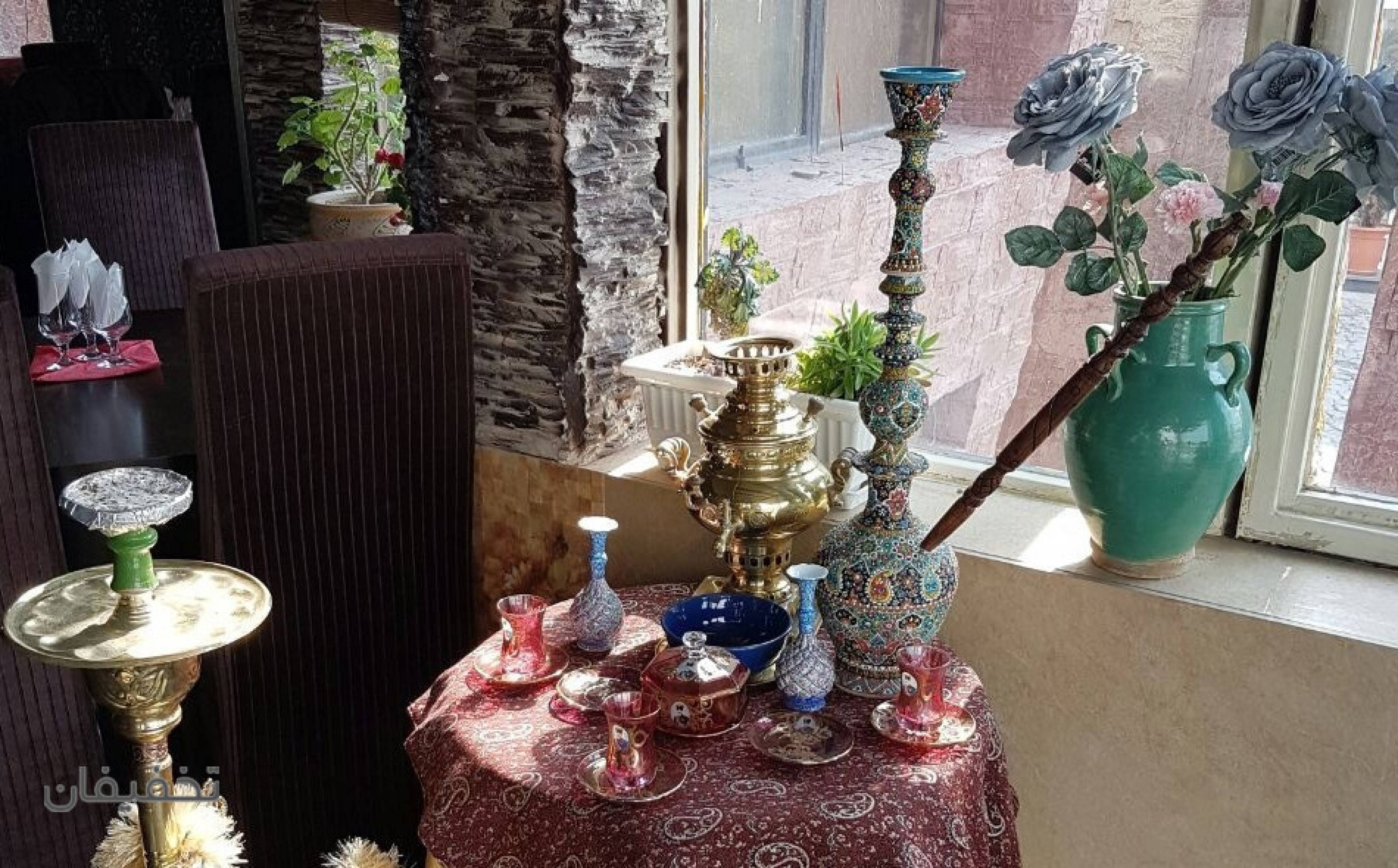 رستوران آلاچیق متل شیان
