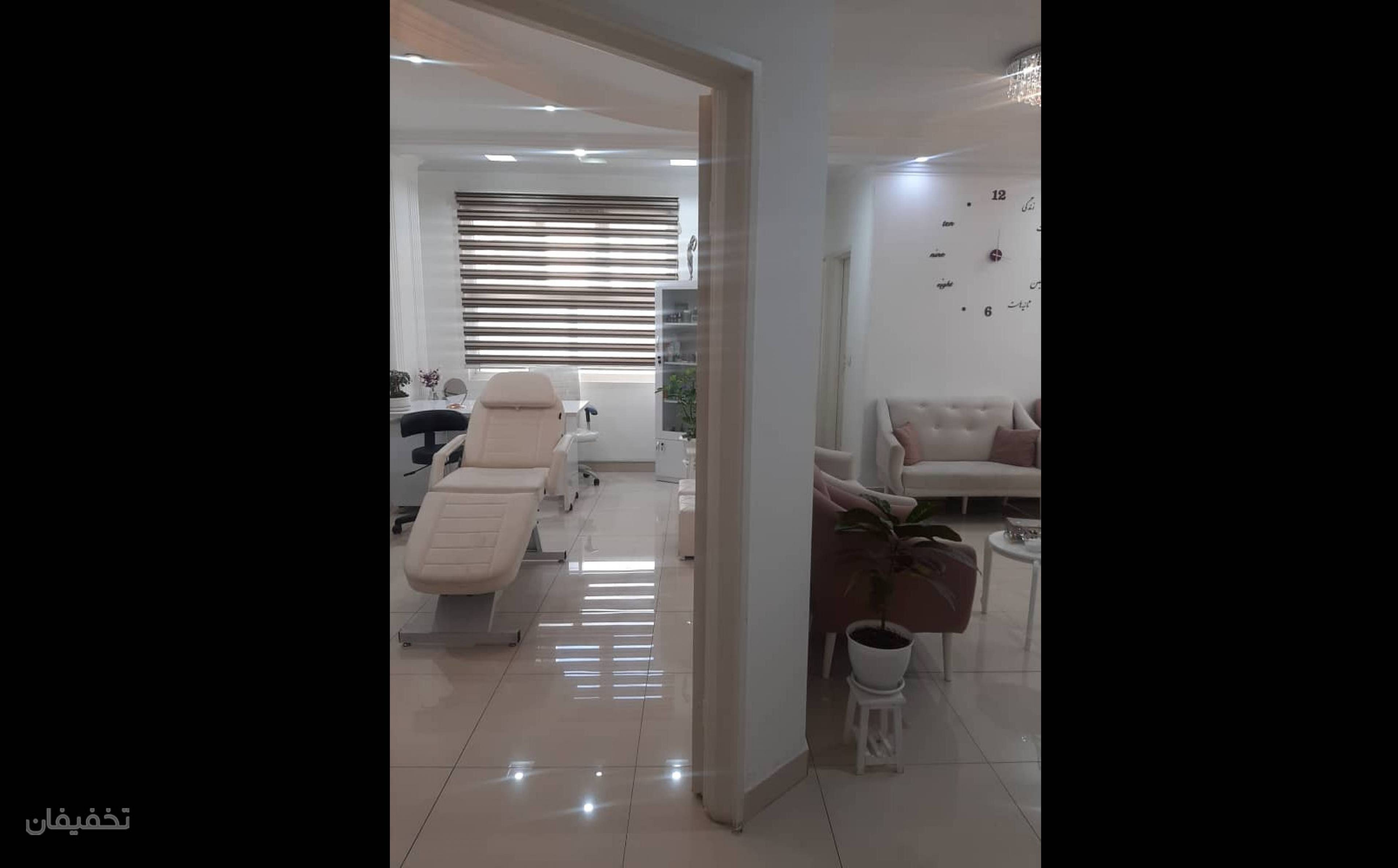 کلینیک لیزر و زیبایی روشا(دکتر بخشی زاده)