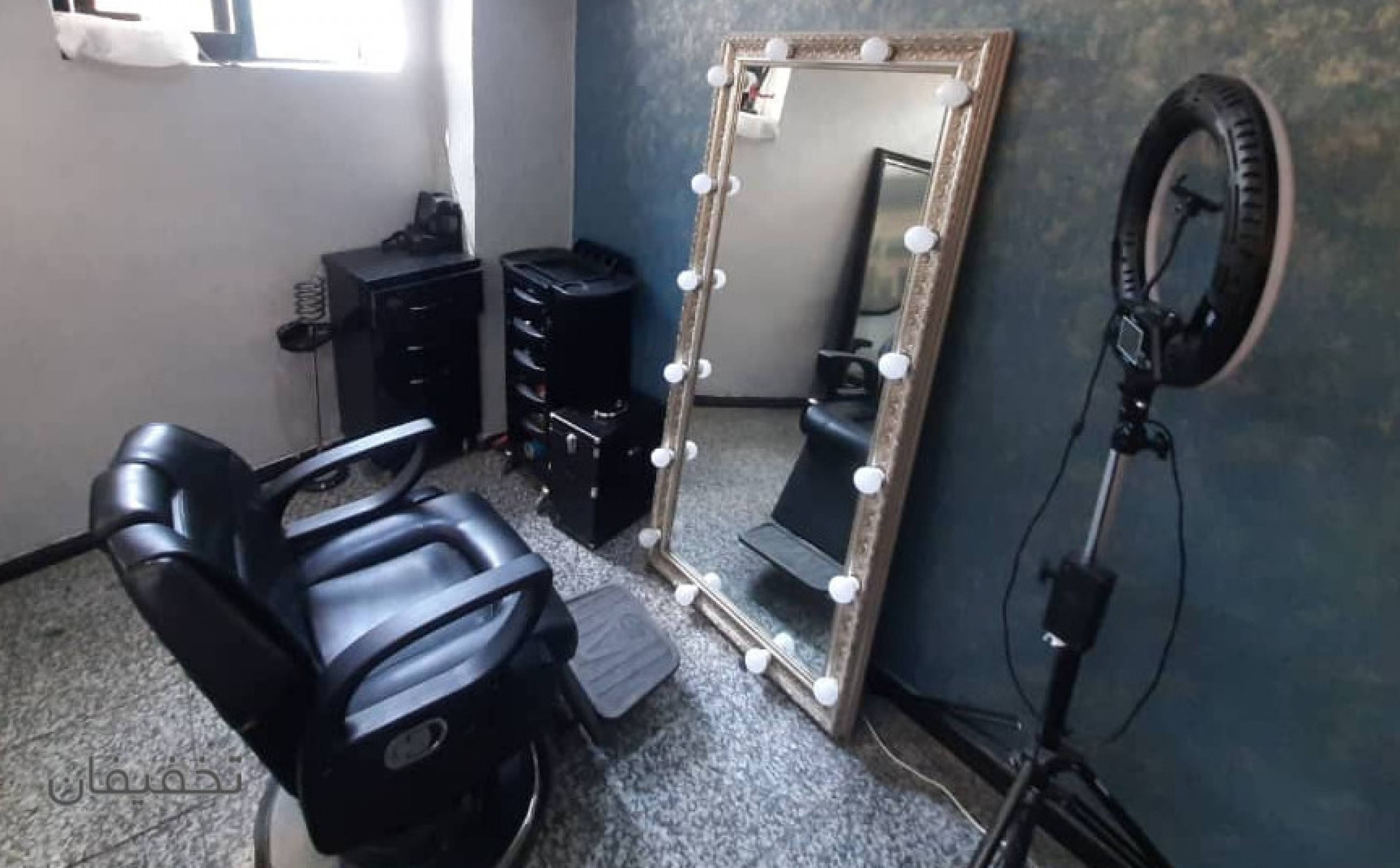 آرایشگاه دیپلمات