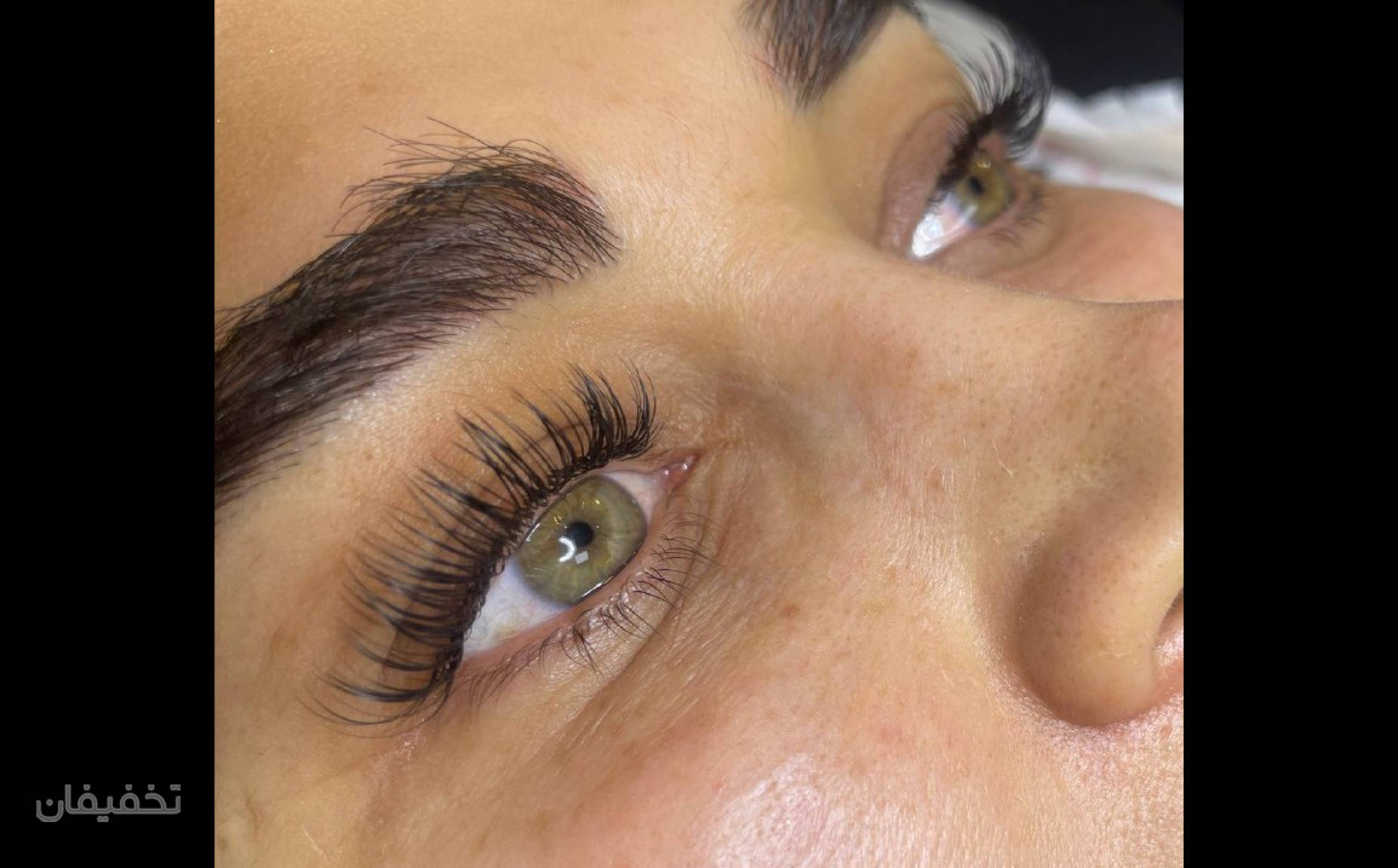 مرکز تخصصی اکستنشن، کاشت، لیفت و لمینیت مژه و ابرو عسل