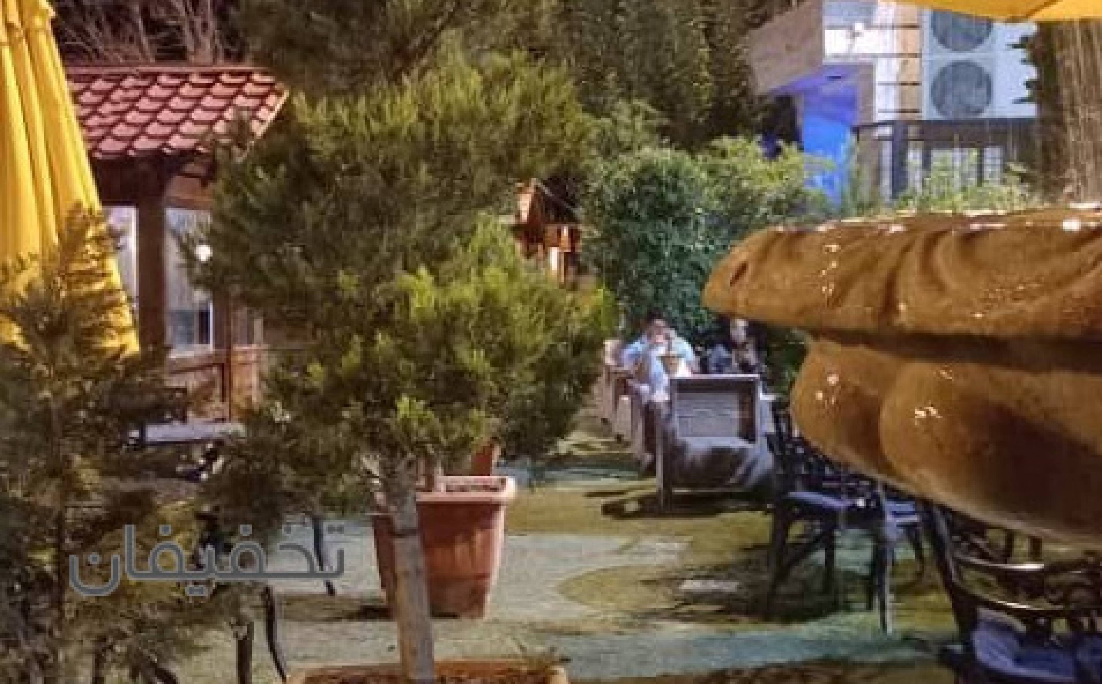 باغچه رستوران آبشار