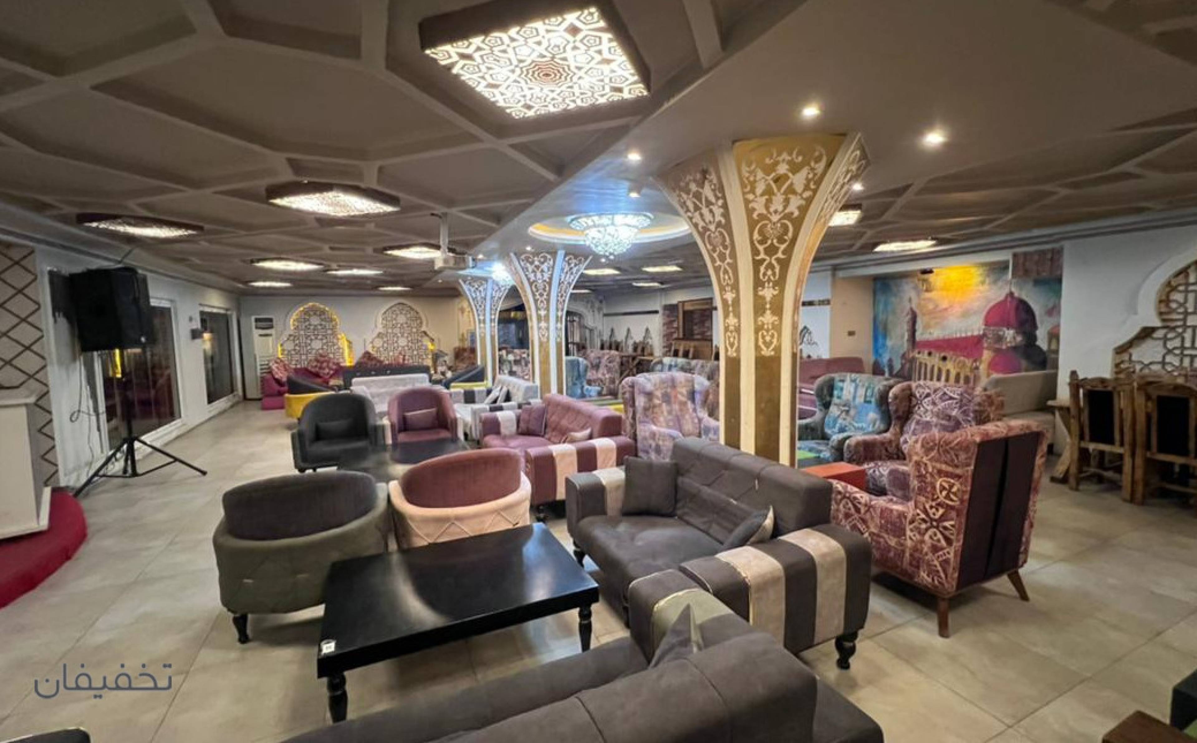 باغچه رستوران آبشار