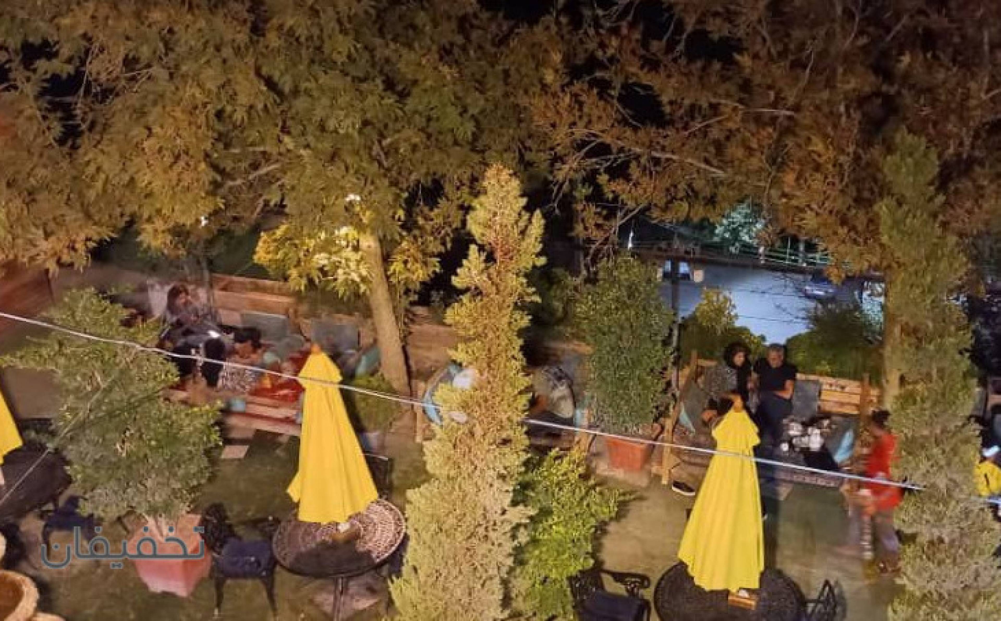 باغچه رستوران آبشار