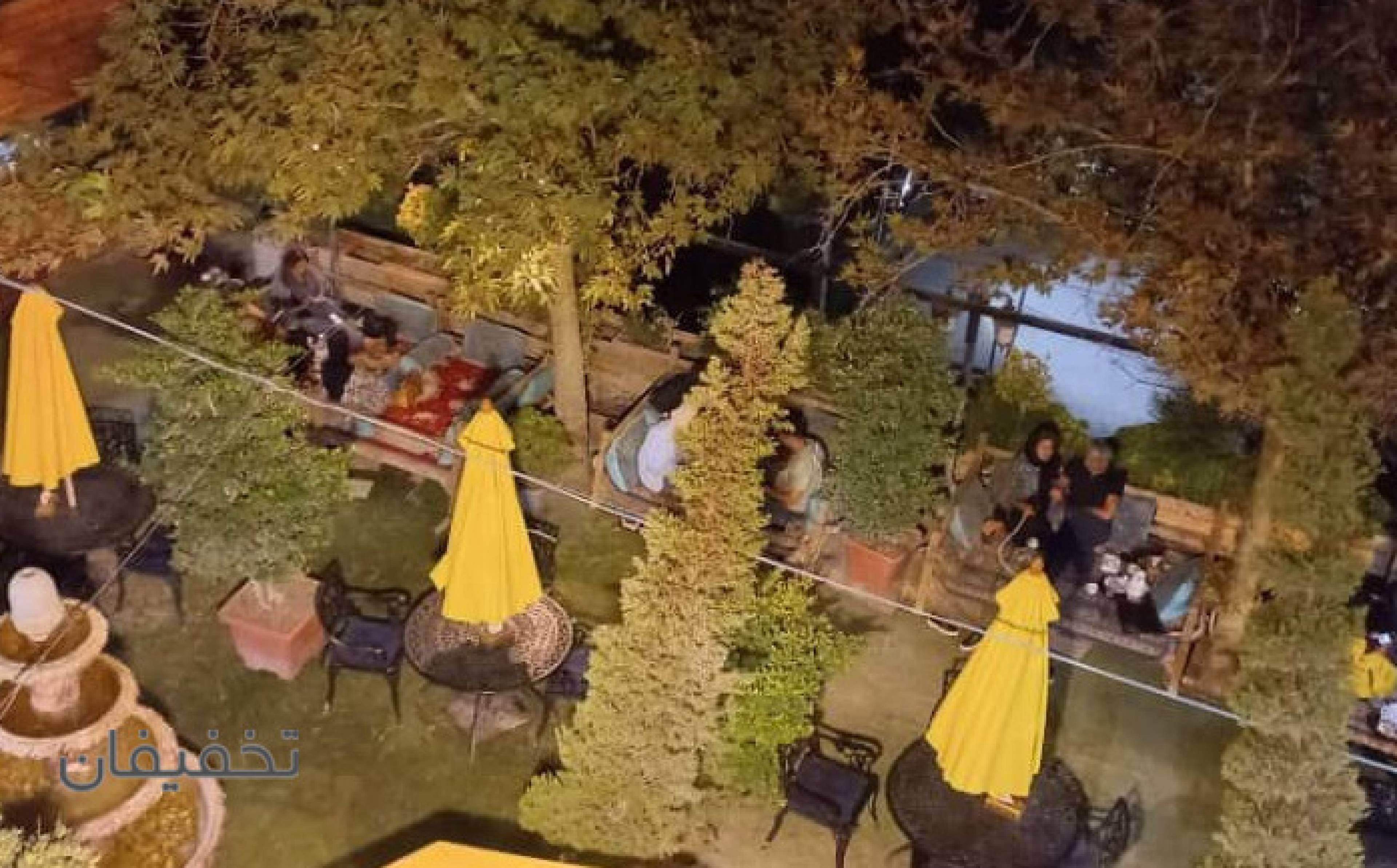 باغچه رستوران آبشار