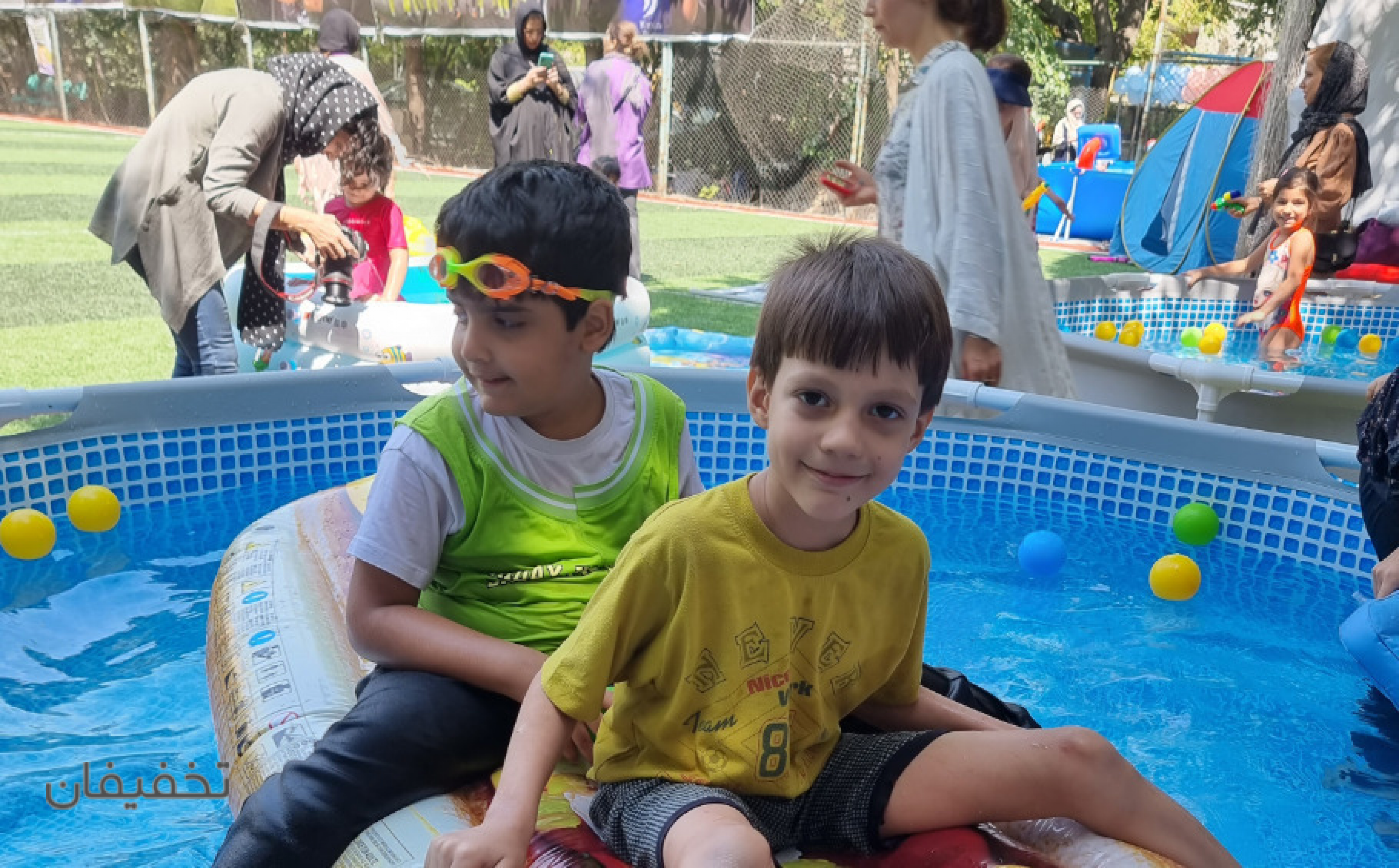 خانه بازی‌ و مشاغل هانی لند