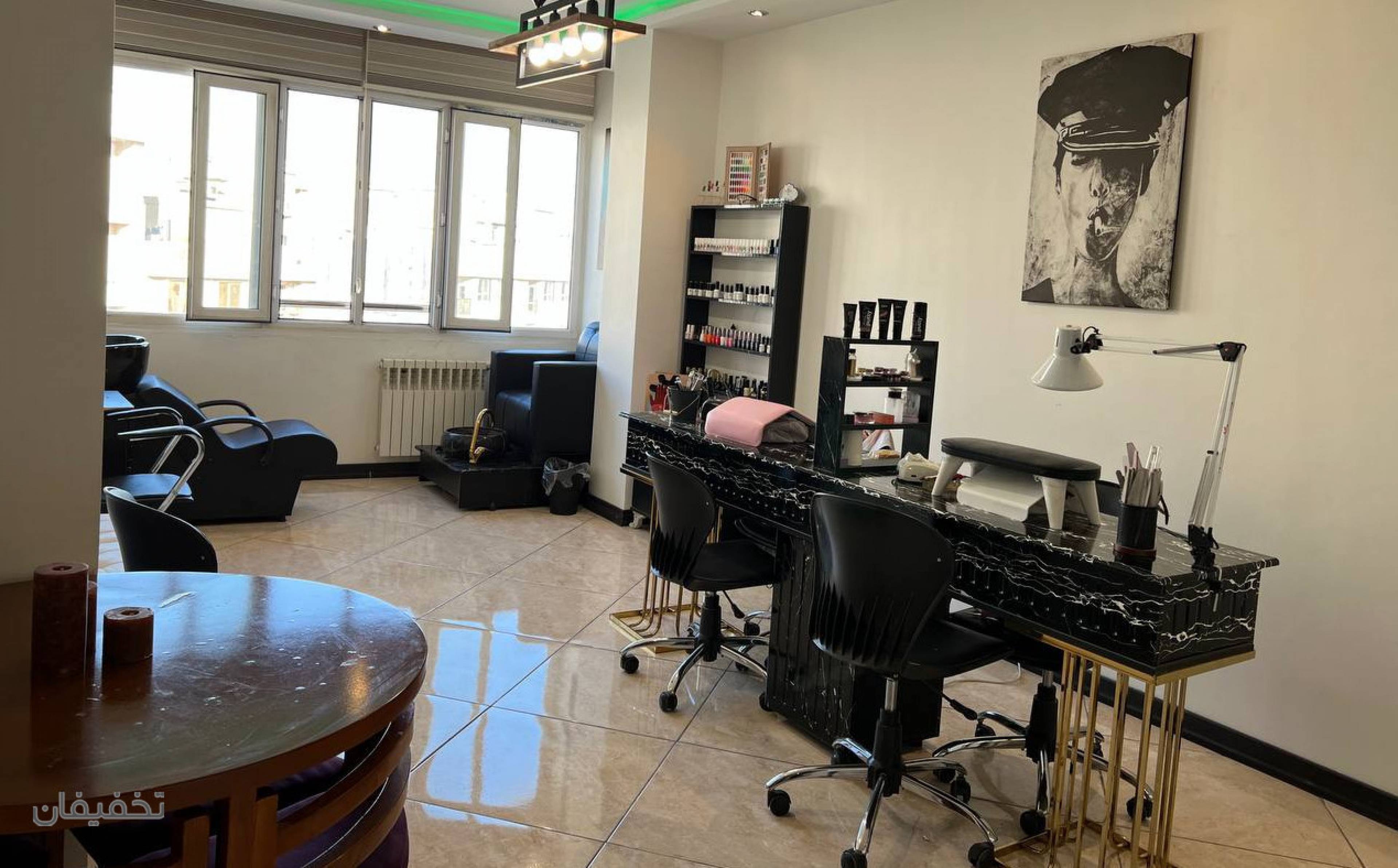 سالن زیبایی سپیده منیری