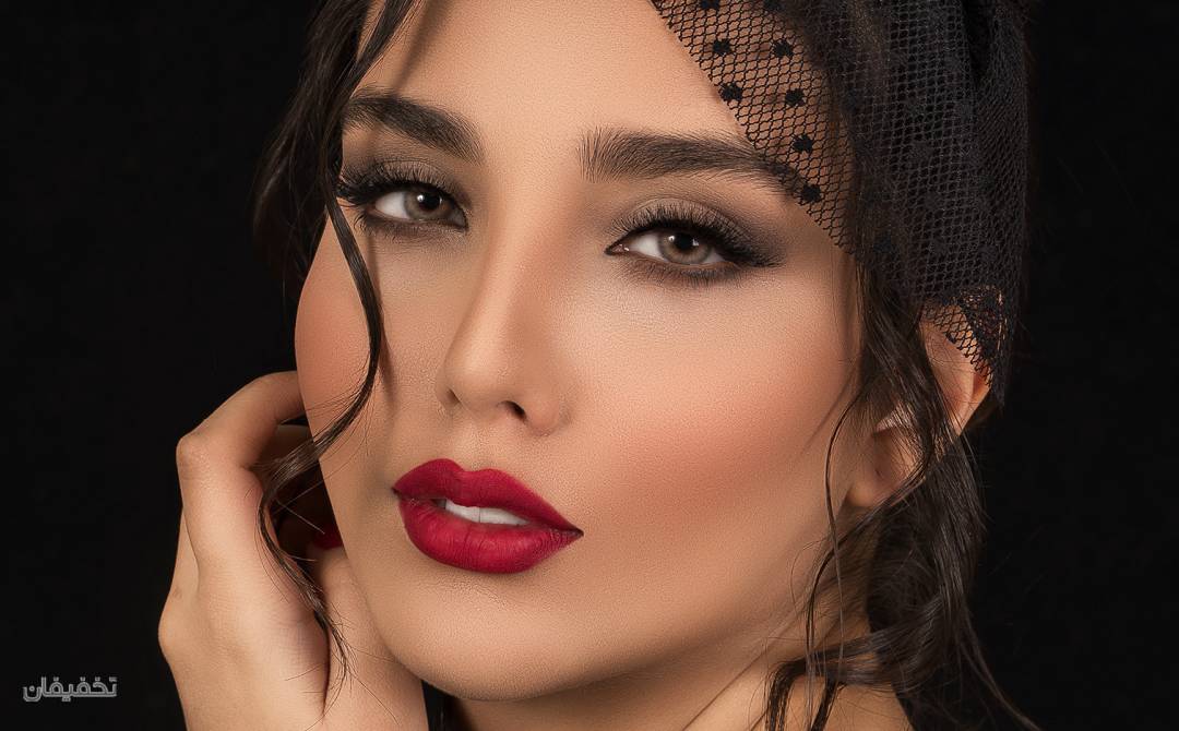 آموزش و خدمات عروس و زیبایی شکوفه نصیری
