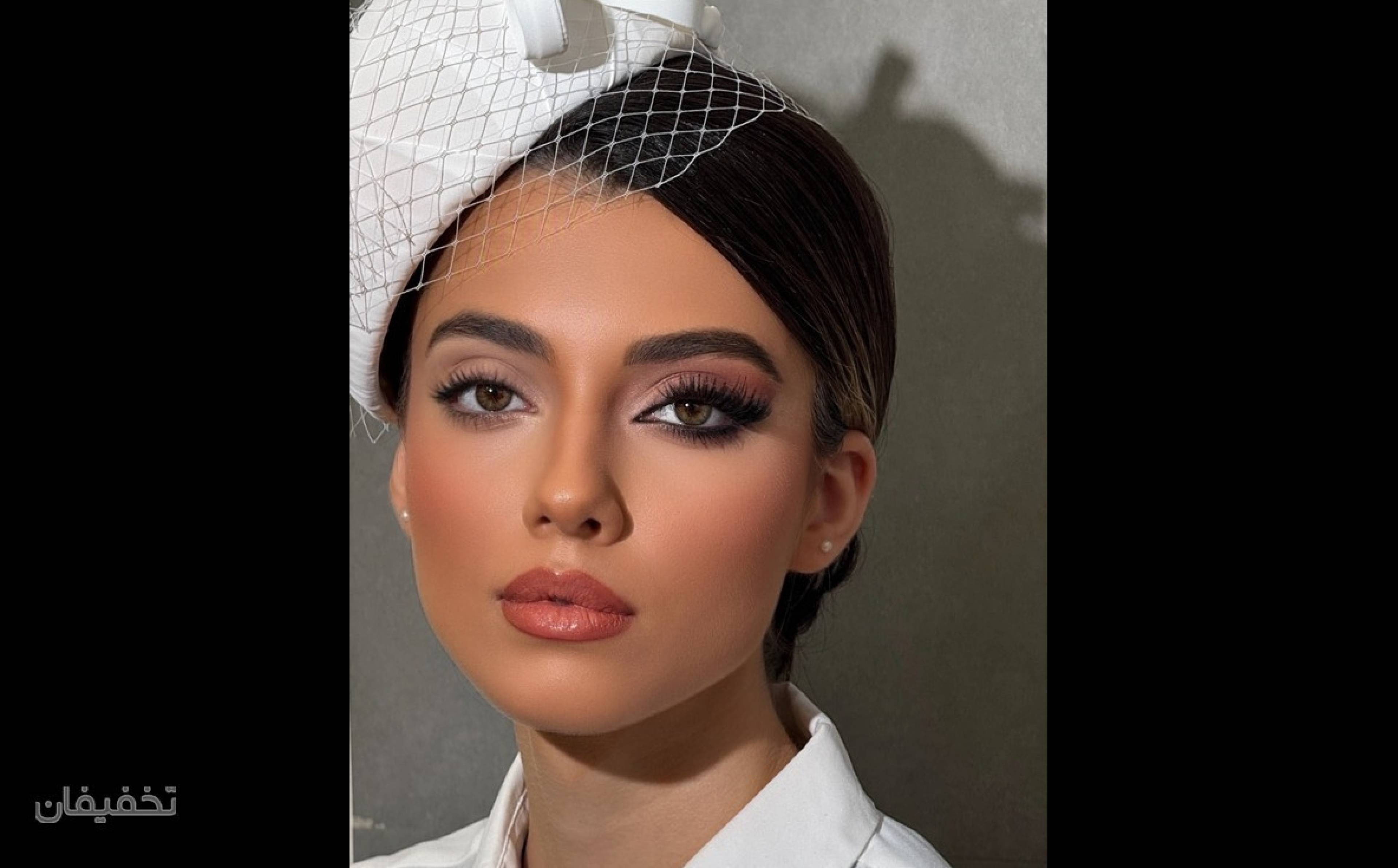 سالن تخصصی میکاپ و کراتین سلماز آقاجانی 