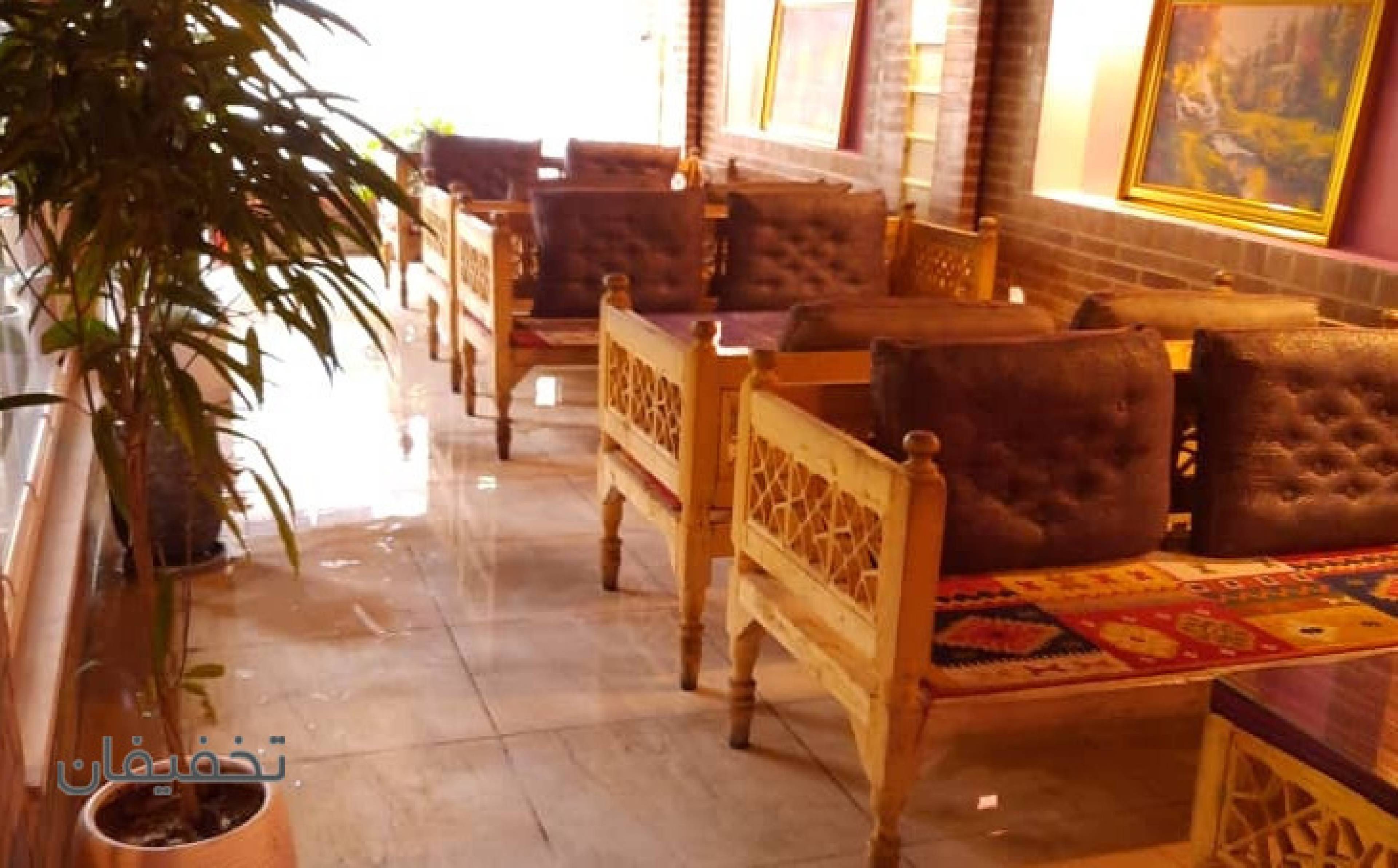 رستوران شبانه 