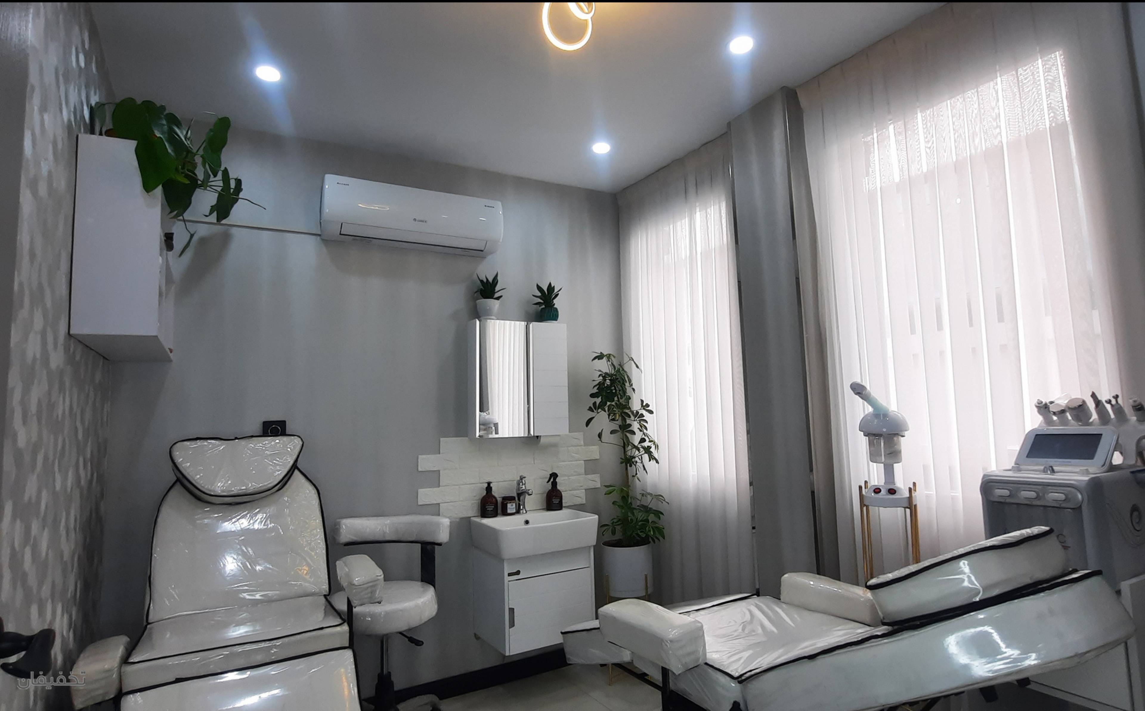 مطب پزشک وپوست و مو دکتر شریفی