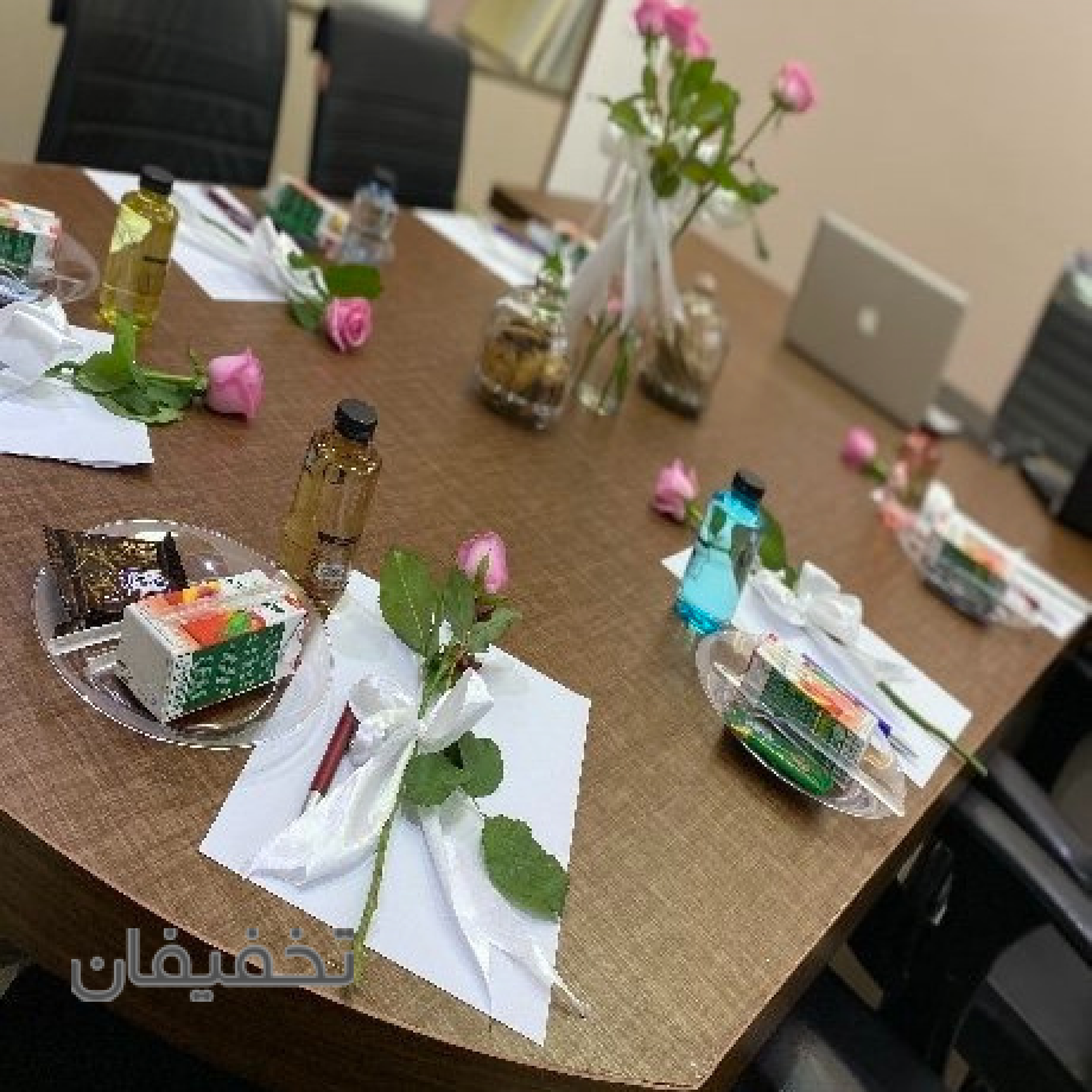 آموزش و خدمات مراقبت زیبایی الهه توکلیان