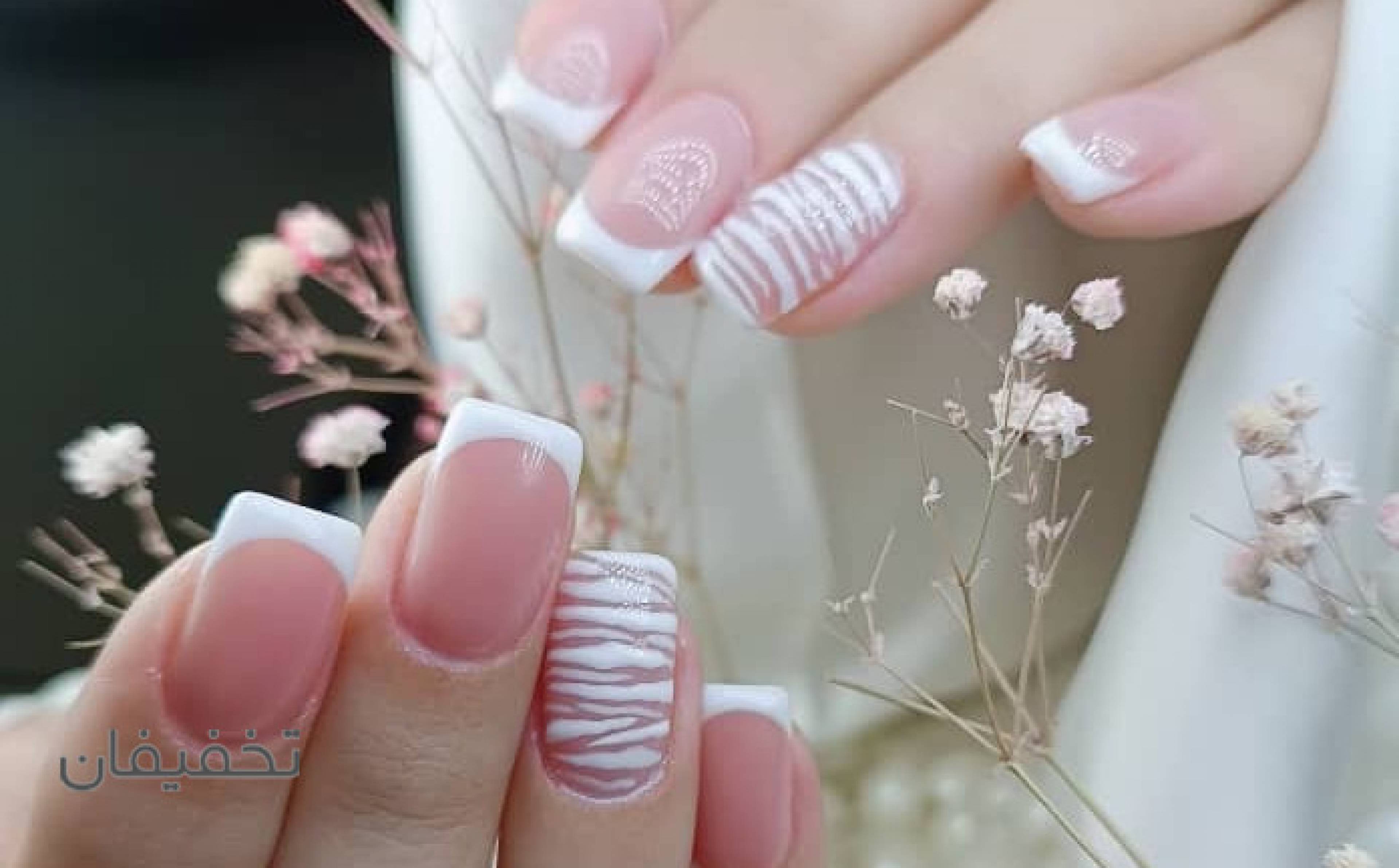 خدمات زیبایی و آموزشی ناخن در سالن زیبایی ماهدیس 