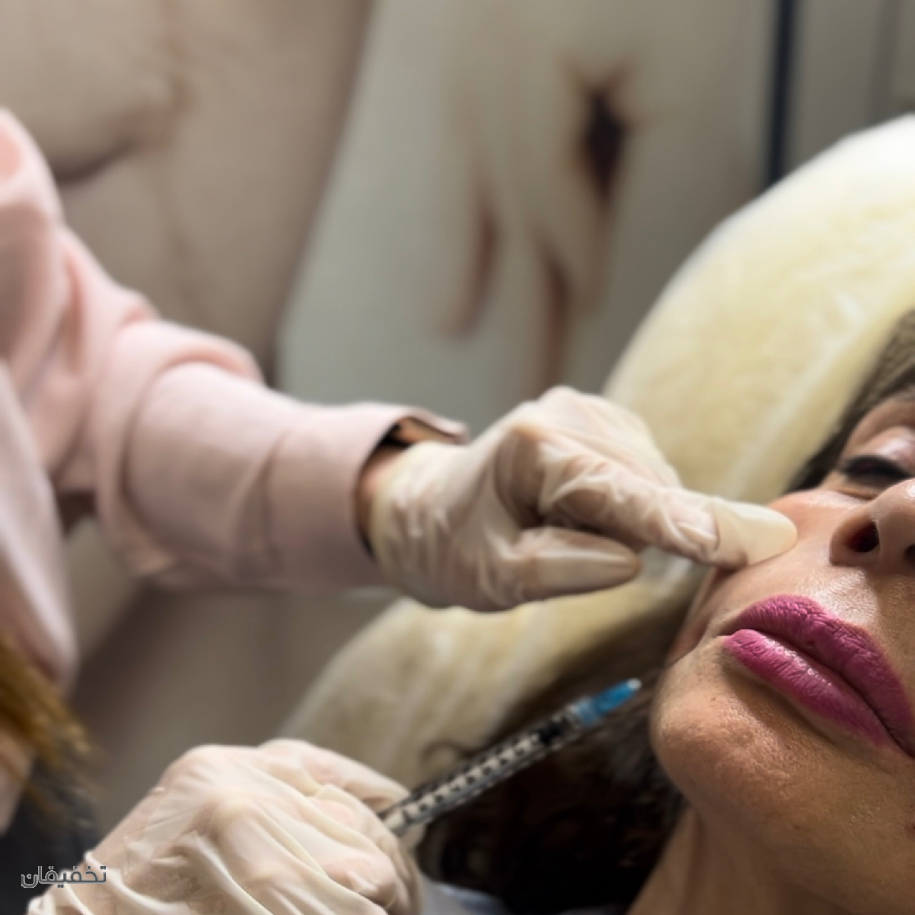 مطب پوست، مو و زيبايی خانم دكتر شاه نعمت الهی
