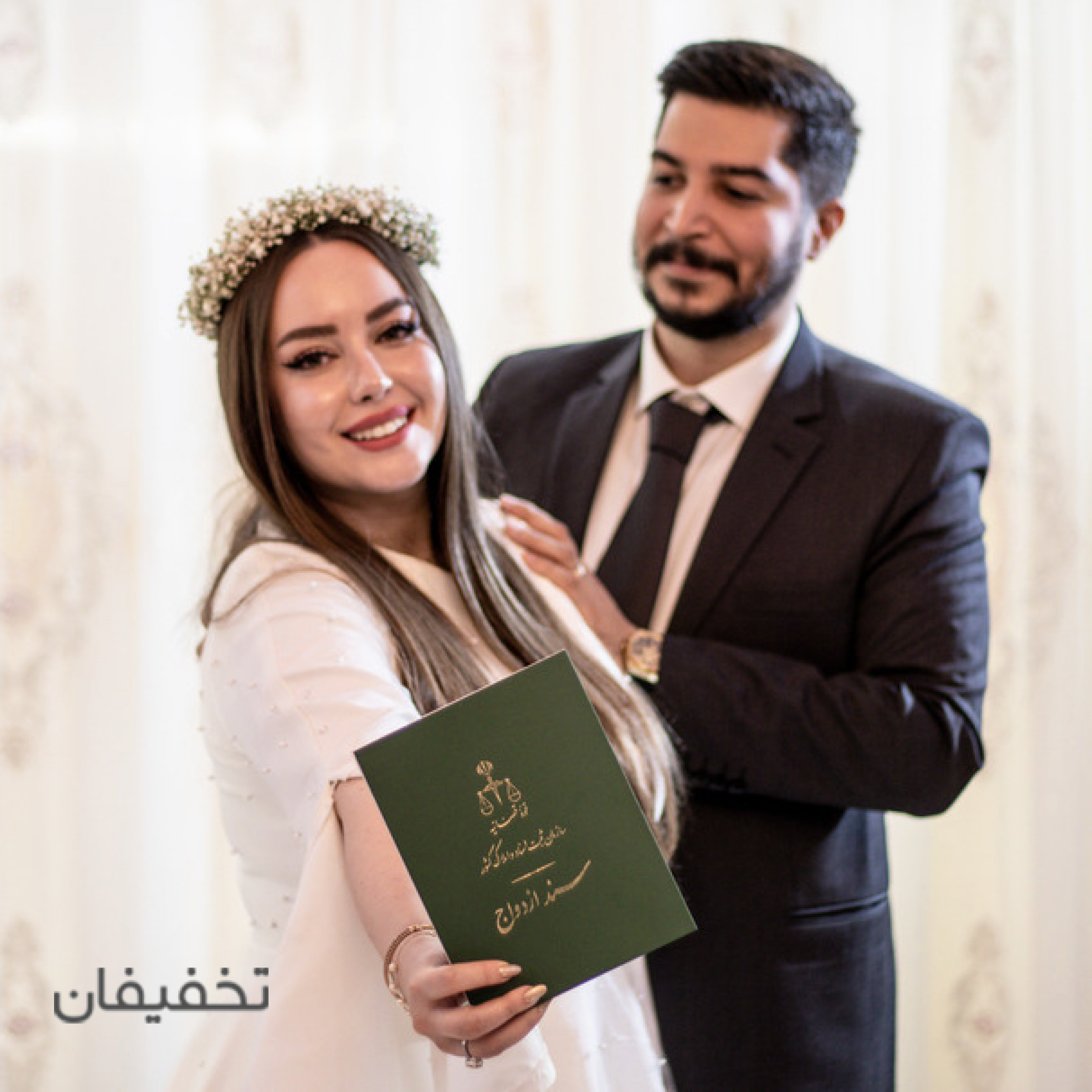 آتلیه عکس چشمان آبی