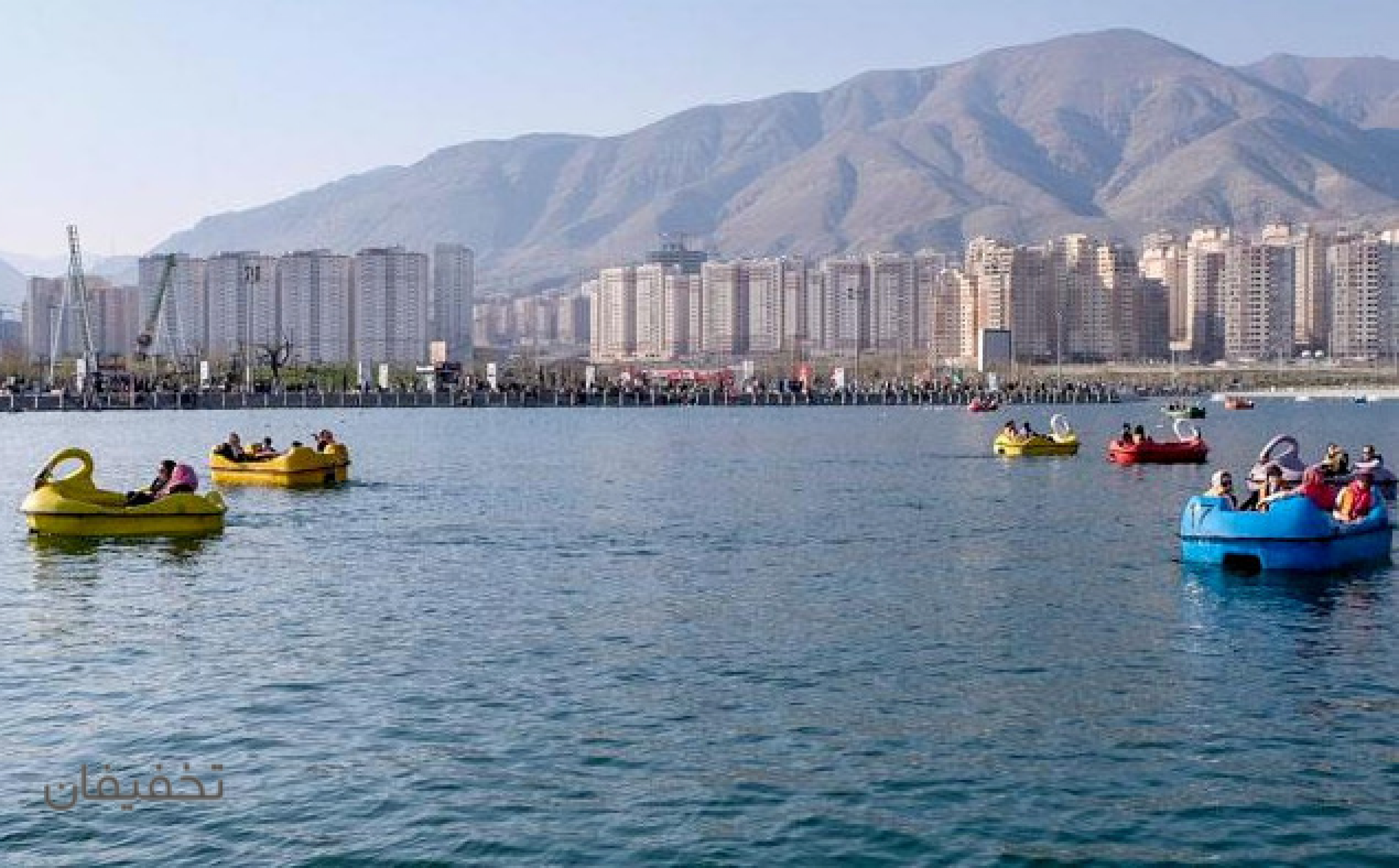 قایقرانی شرق دریاچه خلیج فارس