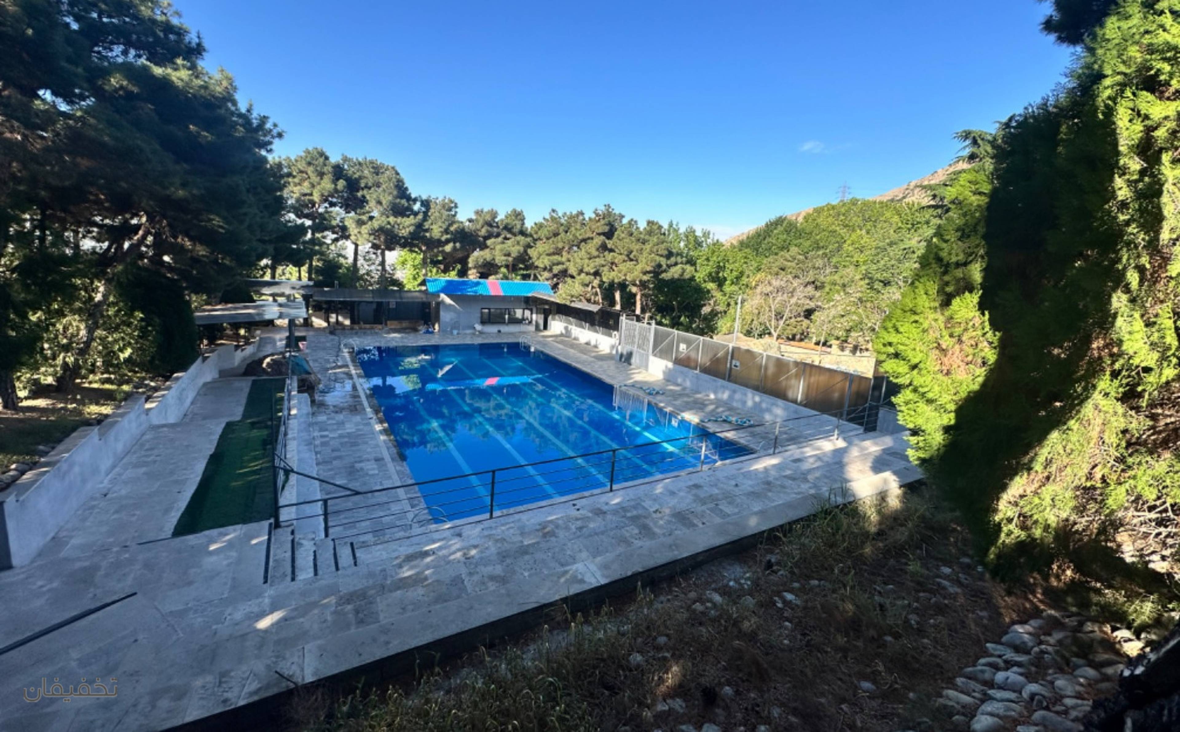 استخر روباز چهارفصل کوهستانی مهر نیاوران