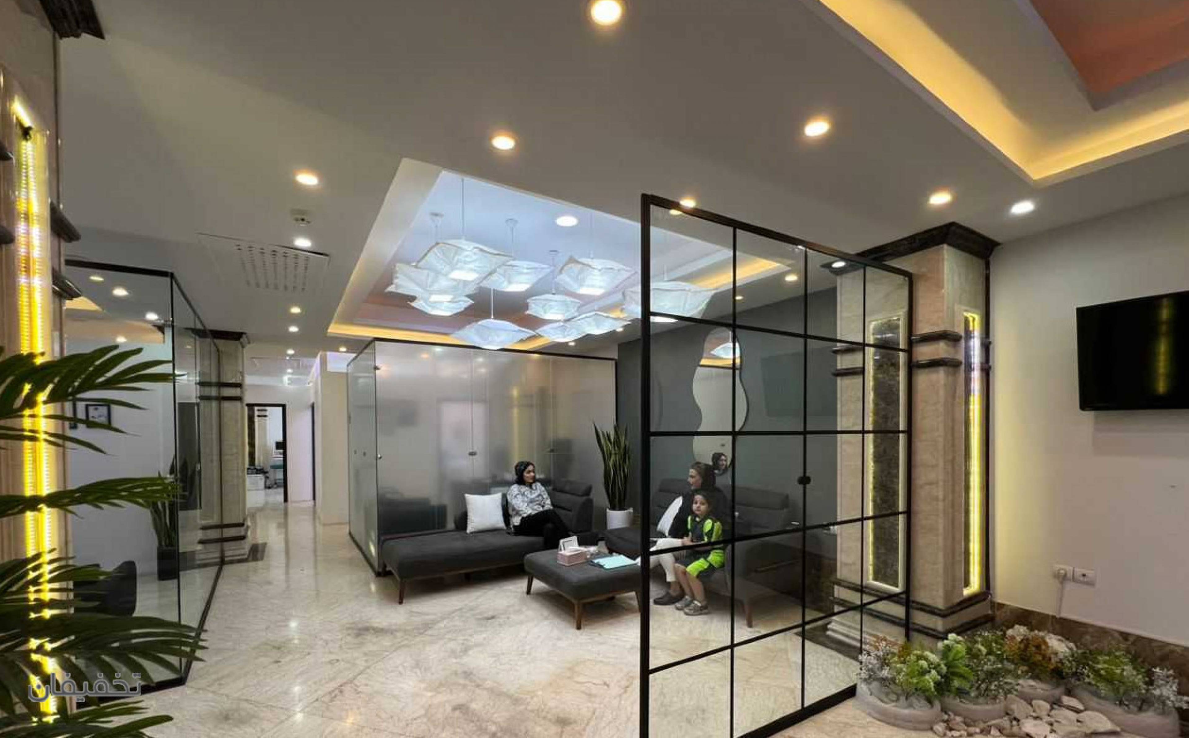 کلینیک زیبایی و دندانپزشکی اپال فردیس