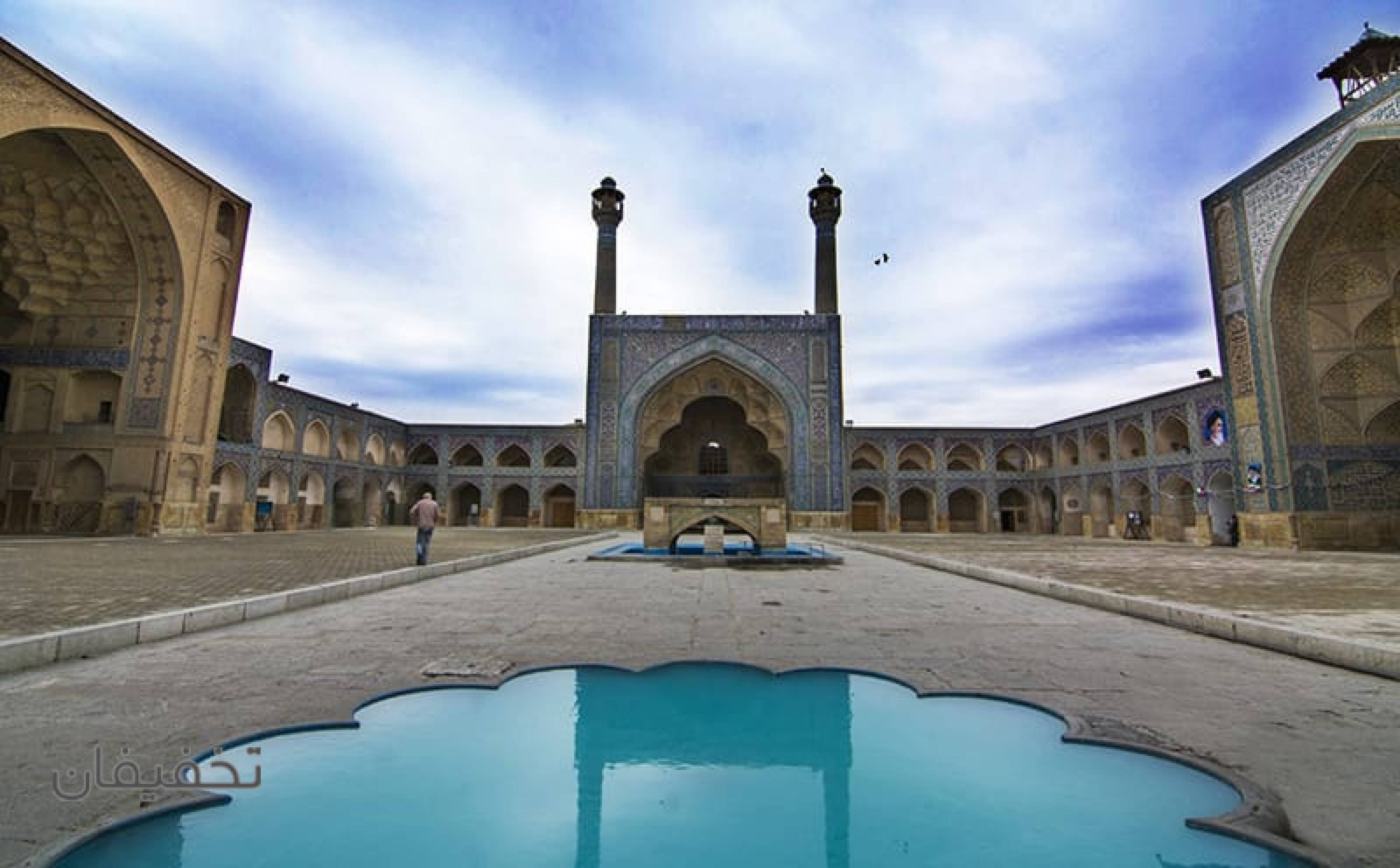 گروه تورهای نوین