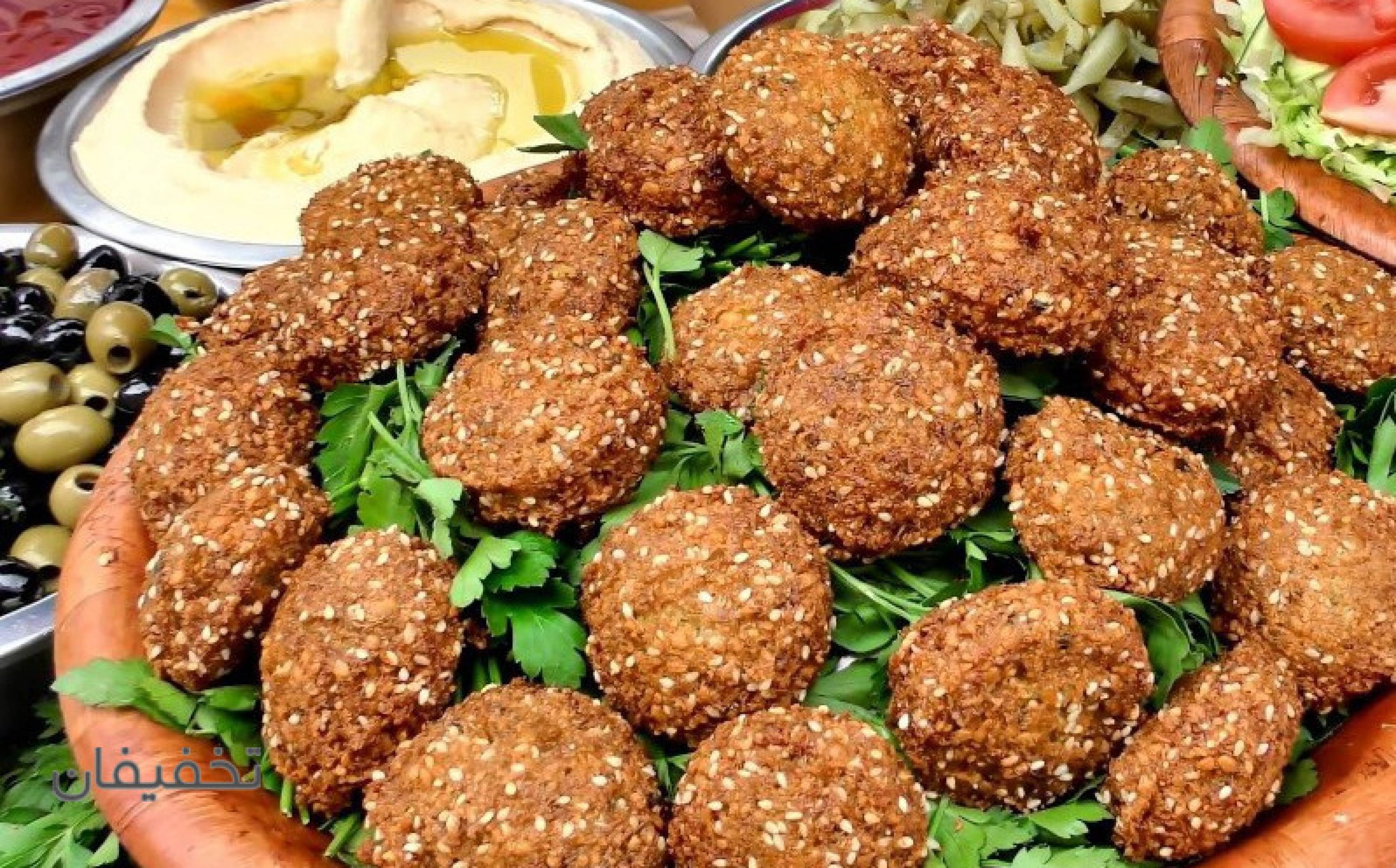 رستوران لبنانی طاووق