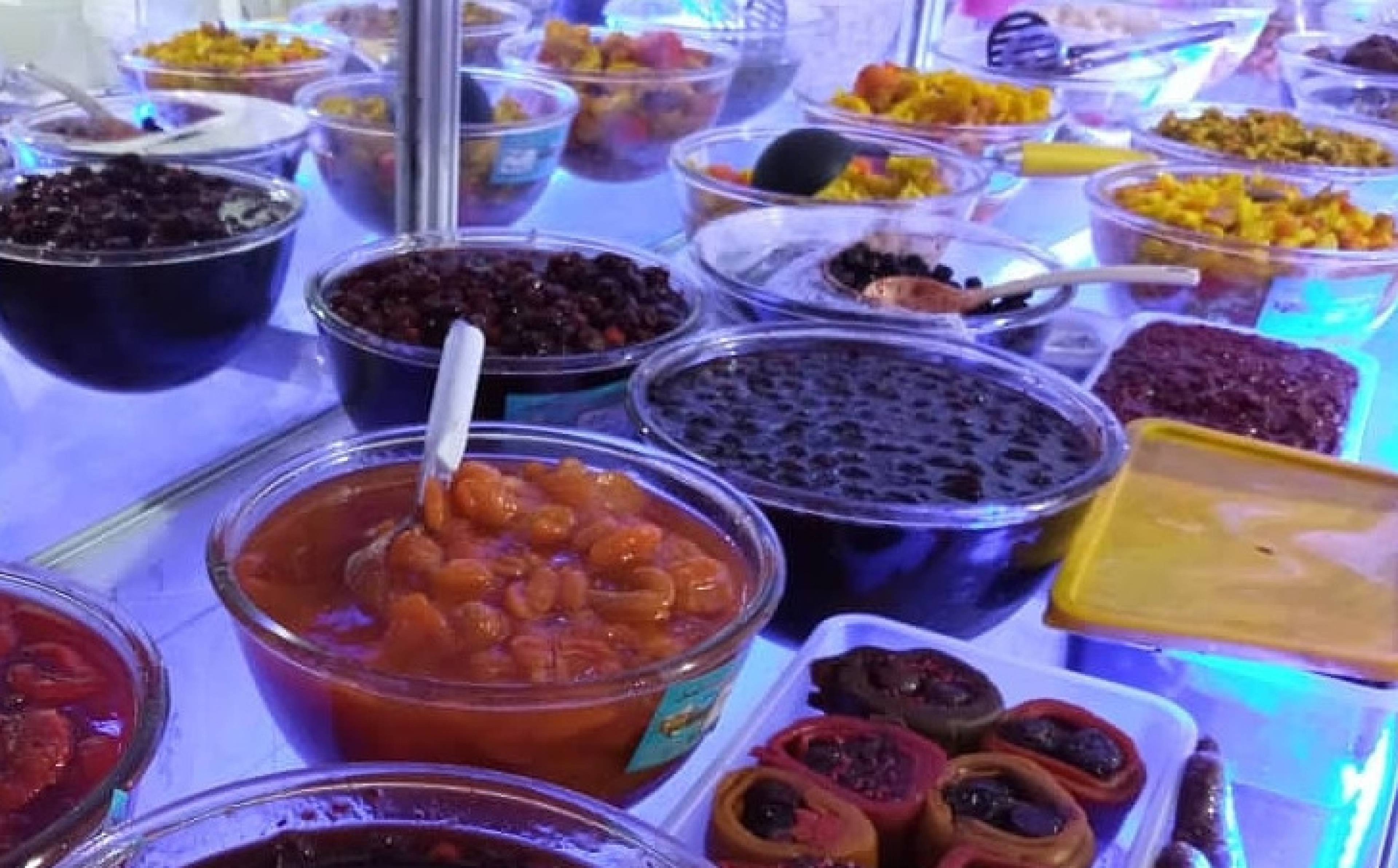 ترشیجات و عرقیات اصیل