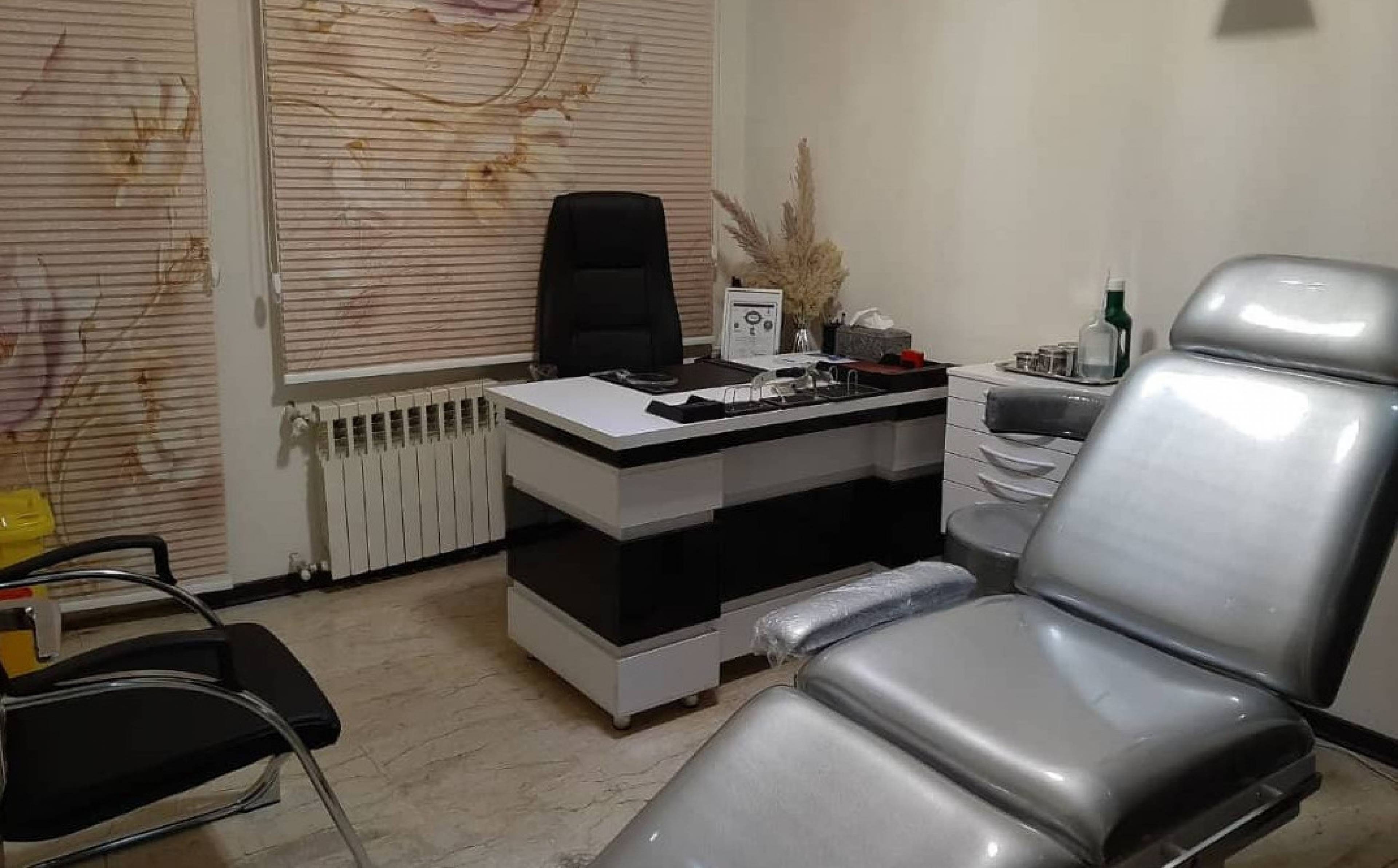 مطب دکتر منصوری