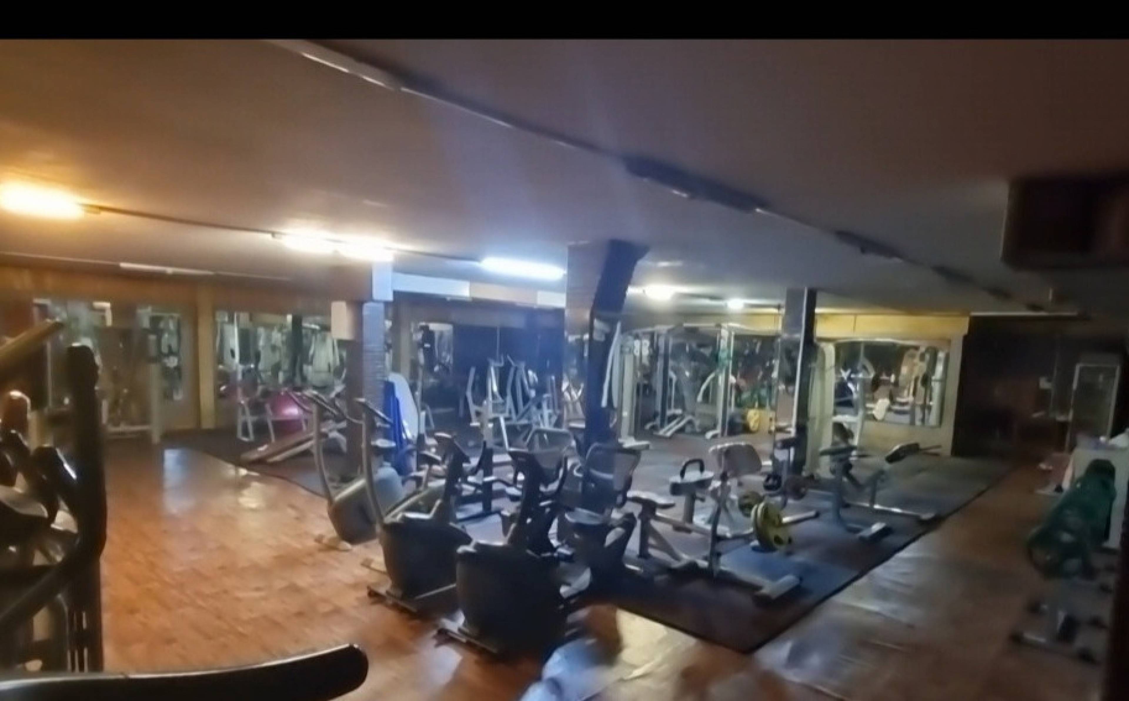 باشگاه بدنسازی آینه