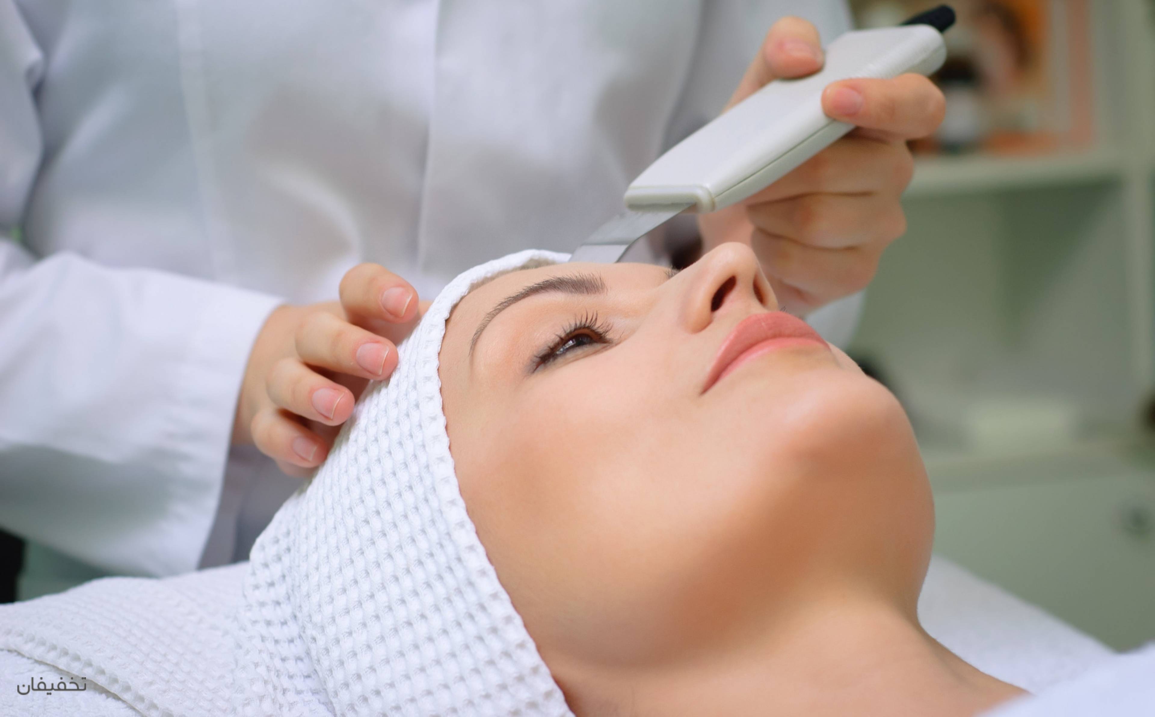 پاکسازی تخصصی پوست آوا جلال زاده