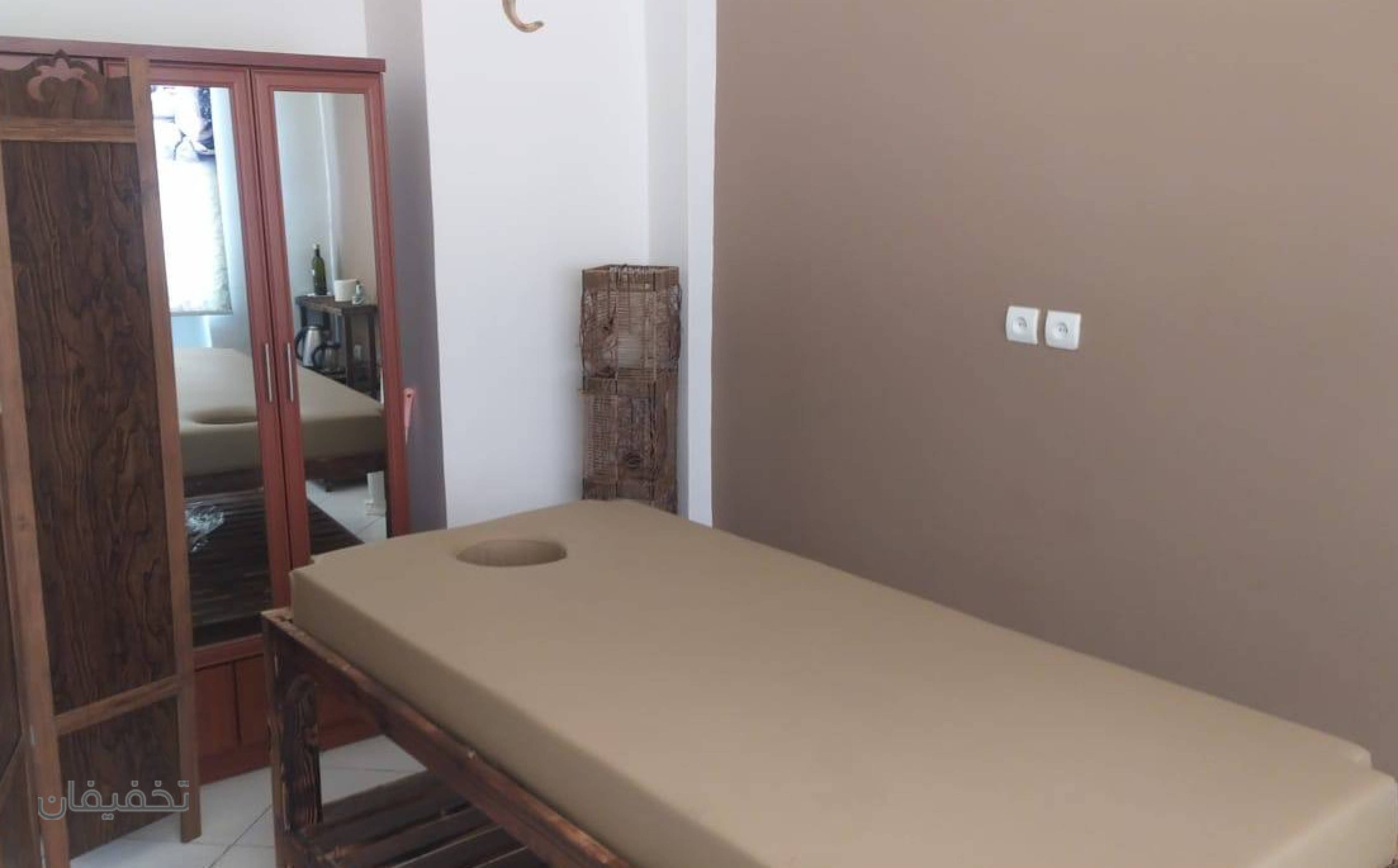 کلینیک پوست و مو آریل