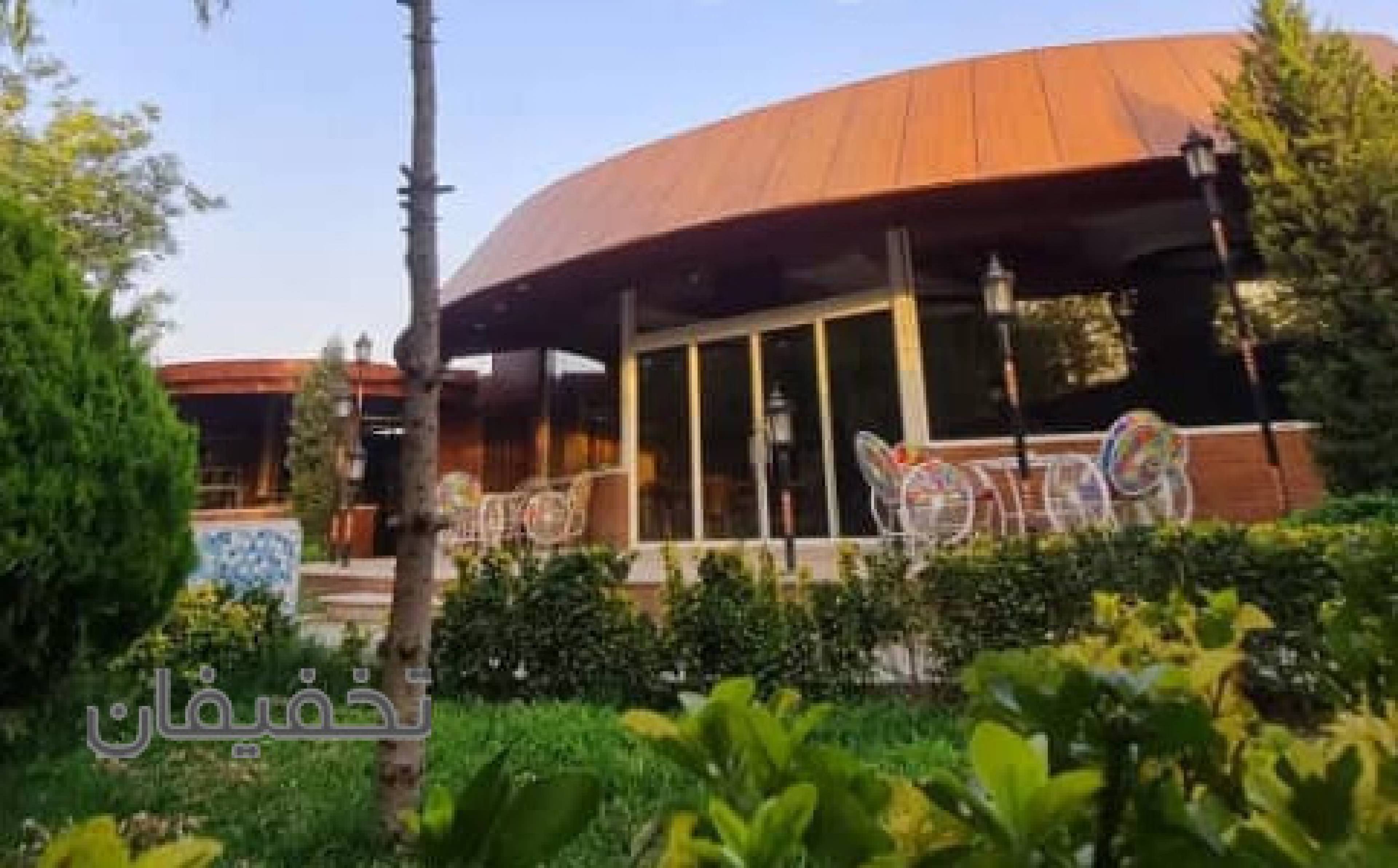 باغ رستوران عمارت شب نشین