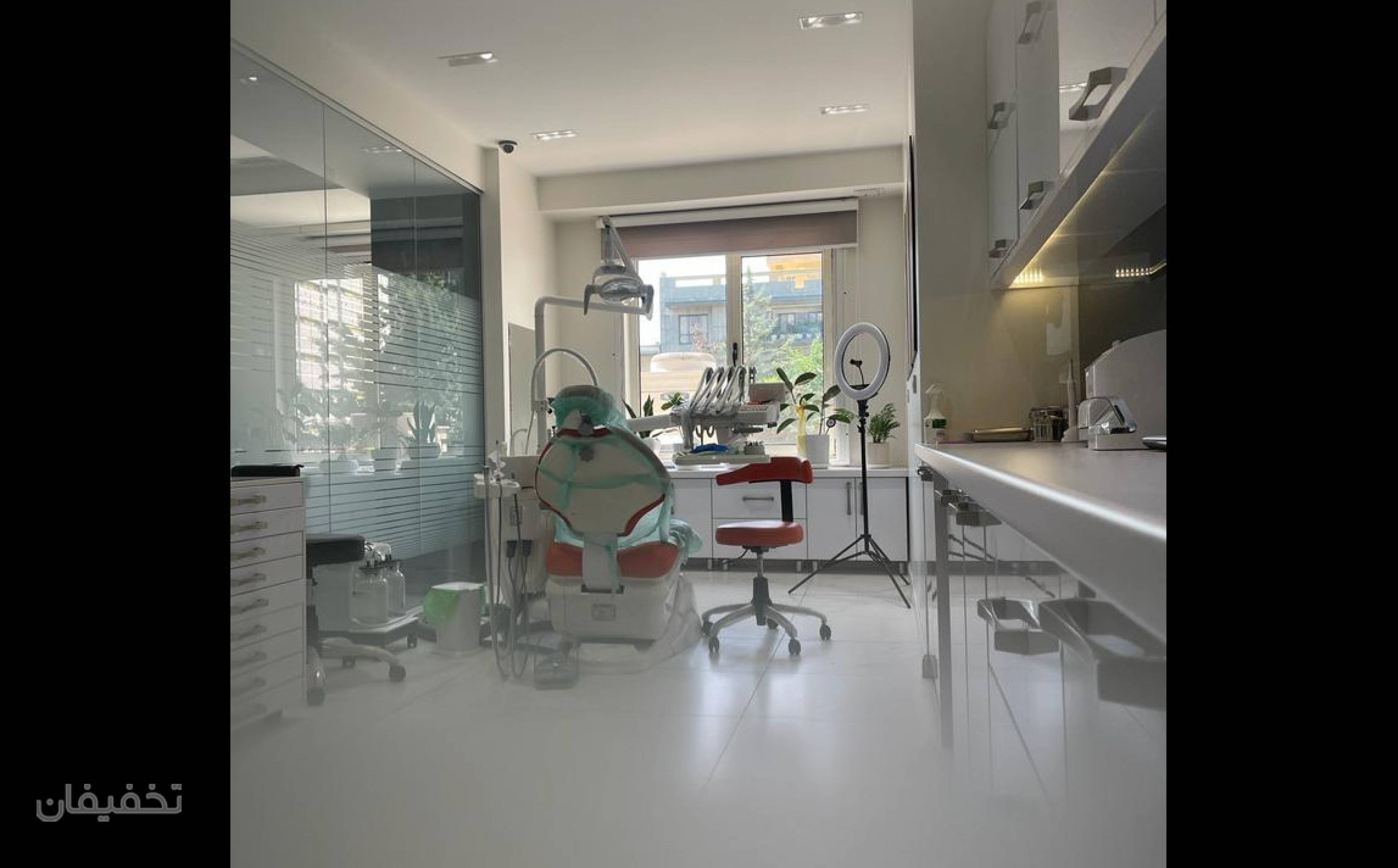 مطب دندانپزشکی دکتر میلاد صادقی