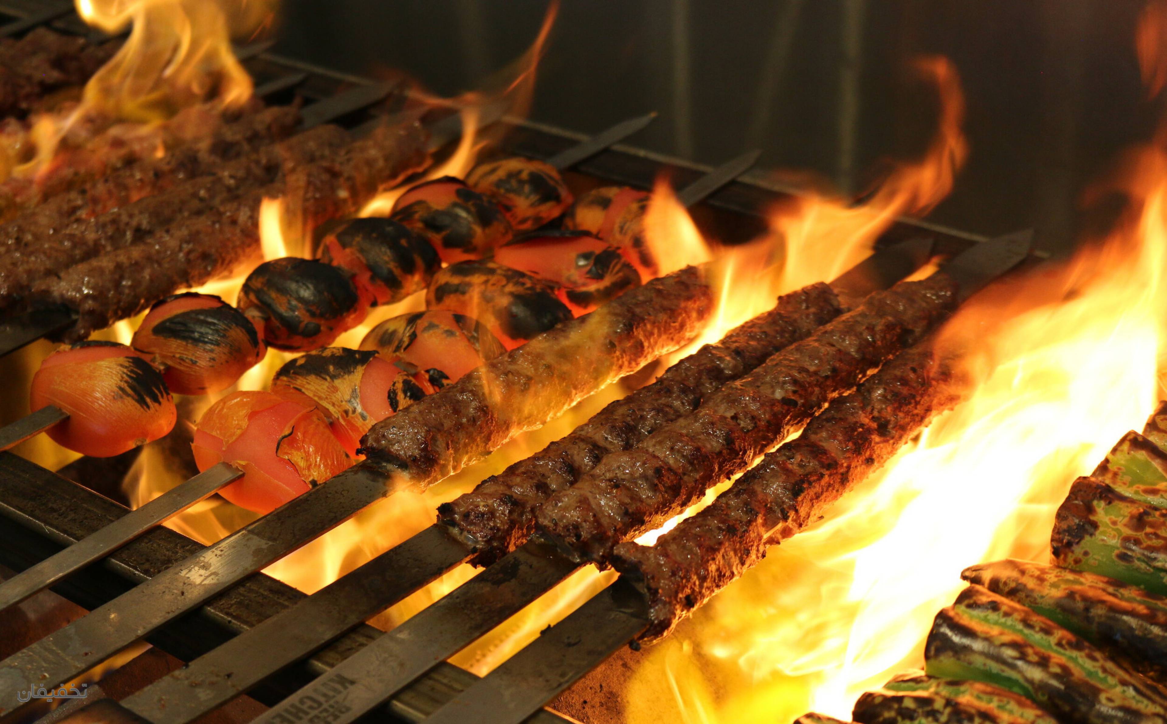 کباب بناب ساطوری عمو اکبر