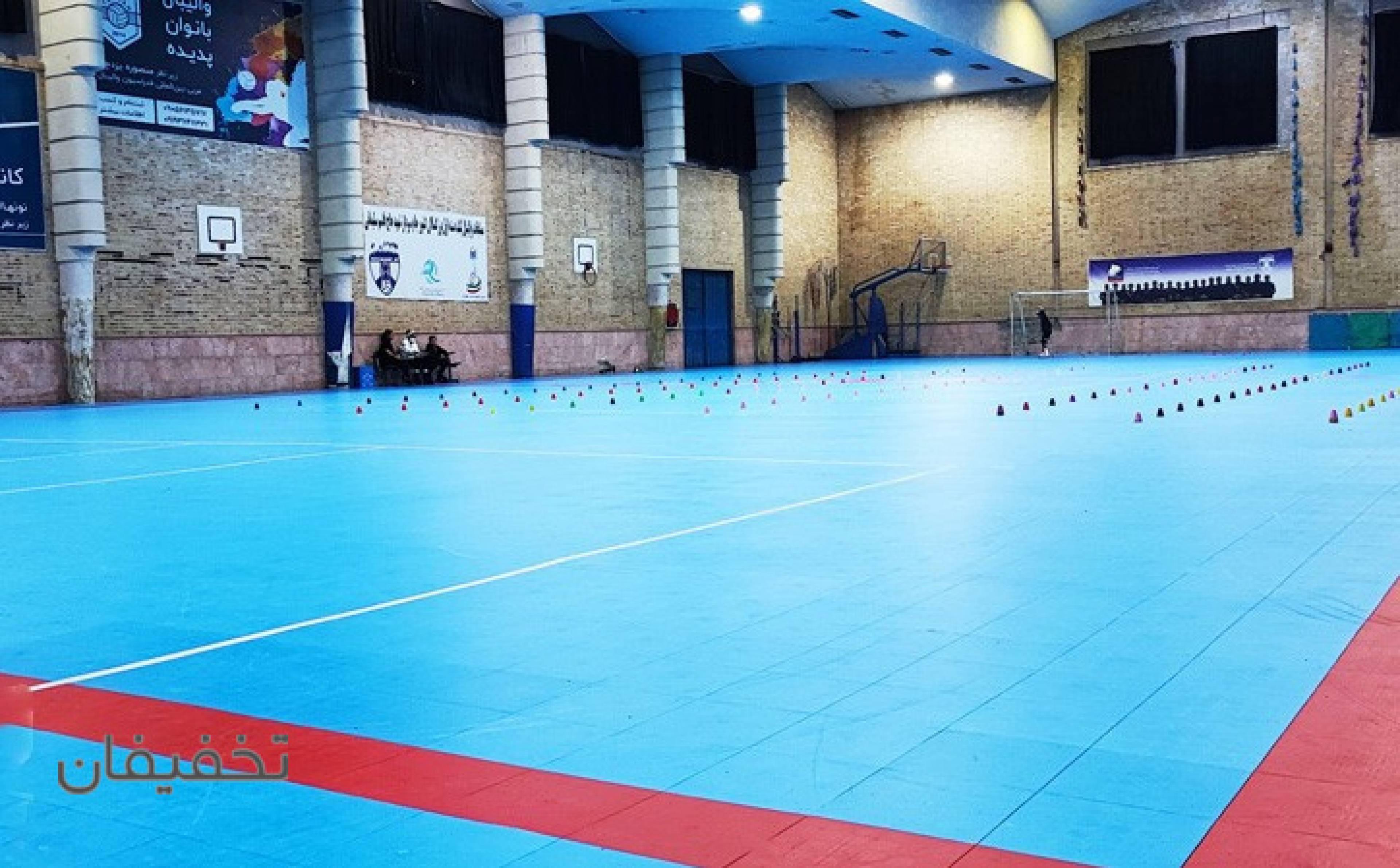 سالن سرپوشیده مجموعه ورزشی پارمیس